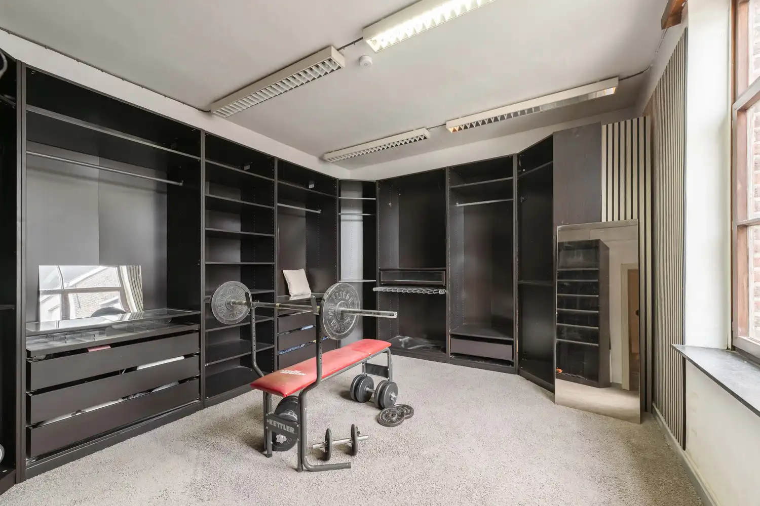 Handelsruimte met woonst te Ruiselede. foto 14