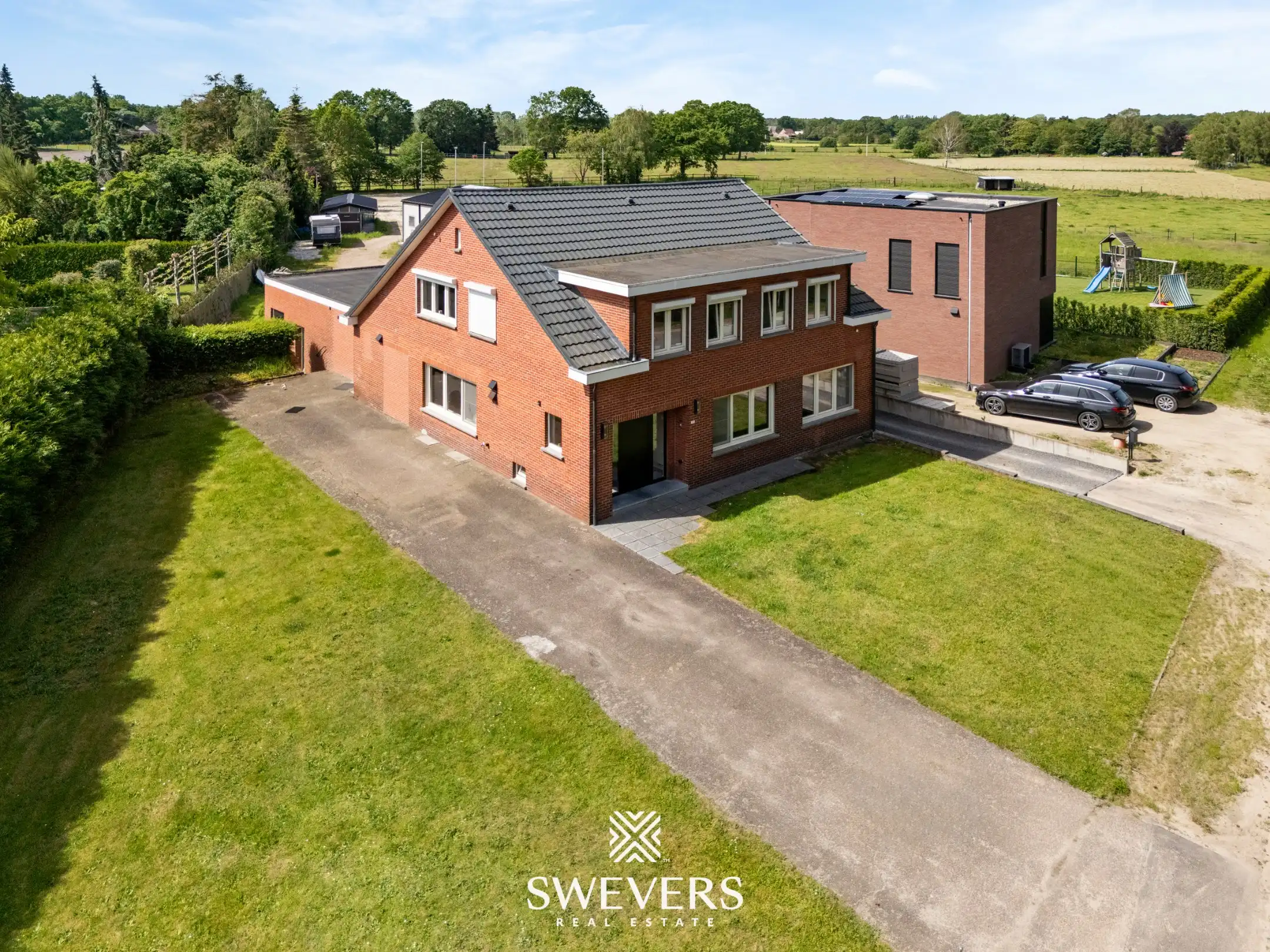 Ruime open bebouwing met 6 slaapkamers op groen perceel van 71 are foto 34