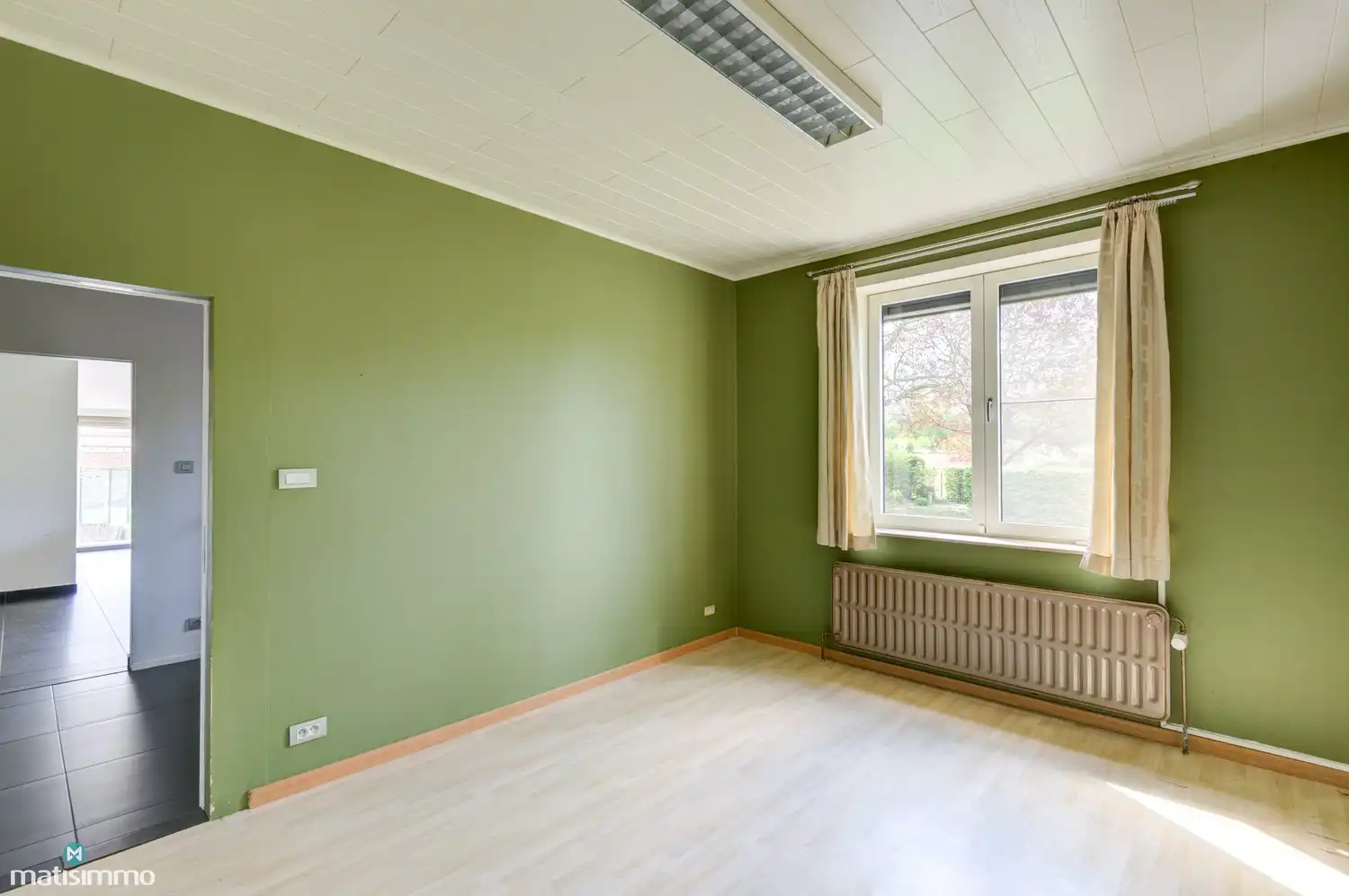 RUIME WONING MET 5 SLAAPKAMERS, INPANDIGE GARAGE EN WELLNESSRUIMTE OP EEN RUIM PERCEEL foto 20