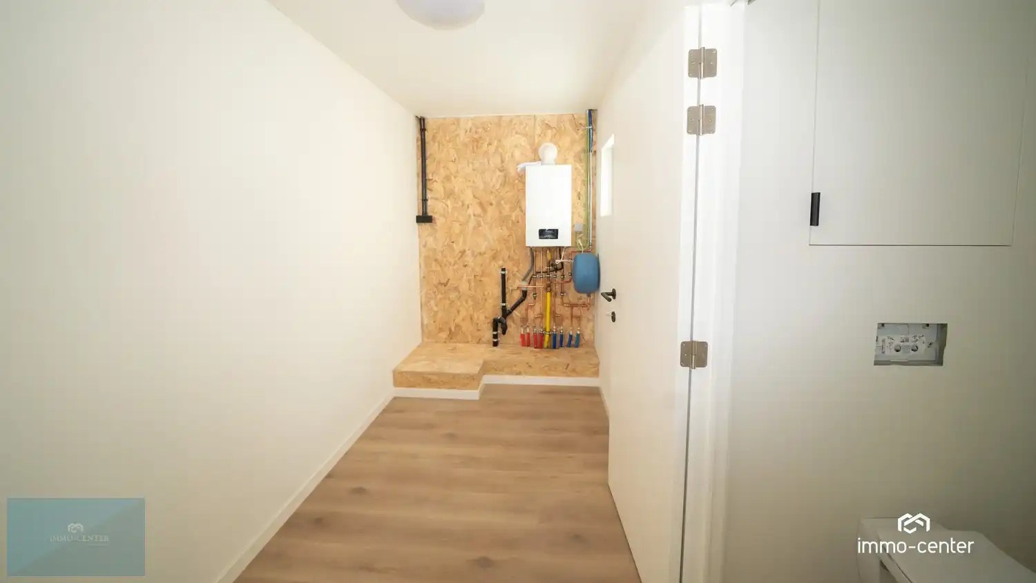 ✨ Volledig gerenoveerde halfopen woning met 2 slaapkamers in Genk foto 9