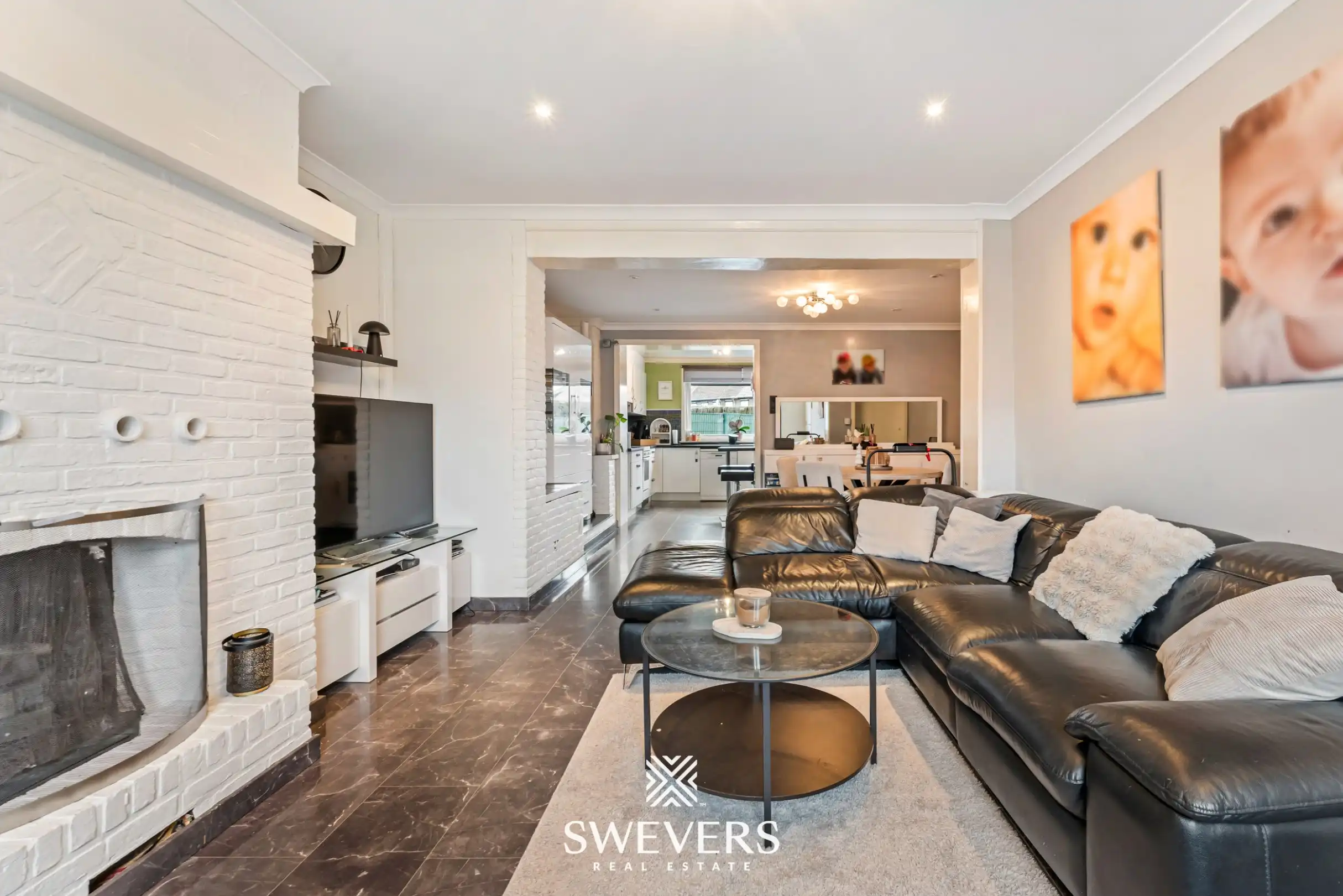 Instapklare gezinswoning met privacy en ideale ligging in Genk foto 4