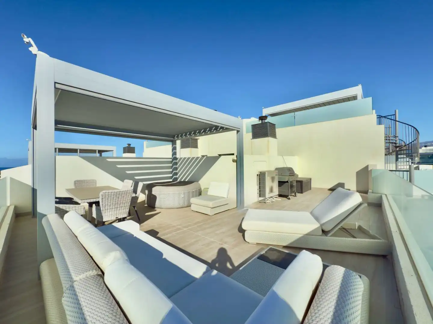 Elegante penthouse aan zee met privé dakterras in La Tejita foto 12