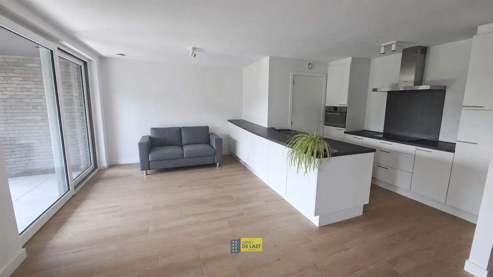 Prachtig appartement met 3 slpks, terras en autostaanplaats foto 3