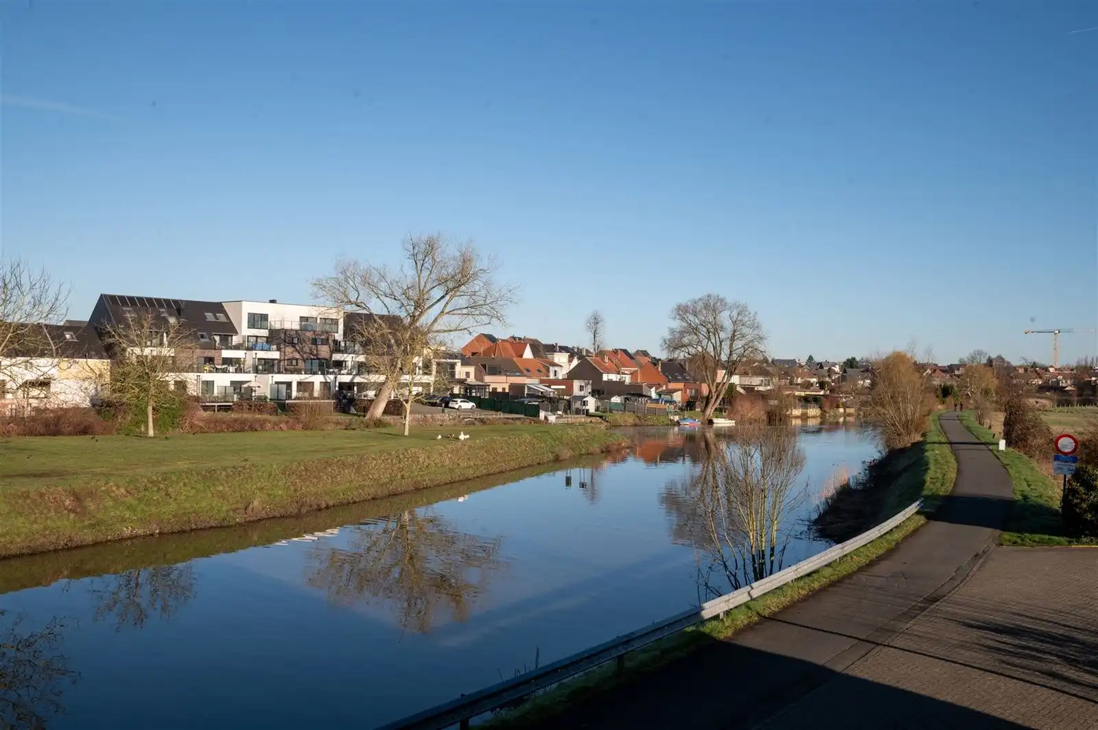 Gezellig gerenoveerde woning op unieke locatie foto 5