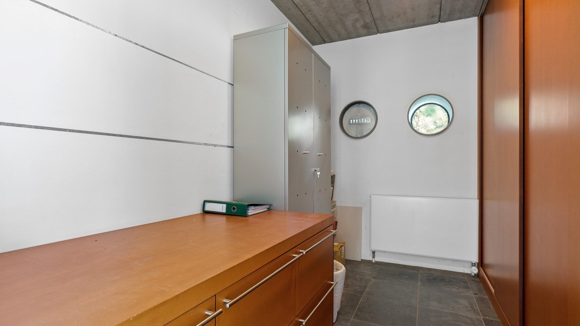 LINDEN - handelsuimte 240 m2 + 5x staanplaats foto 8