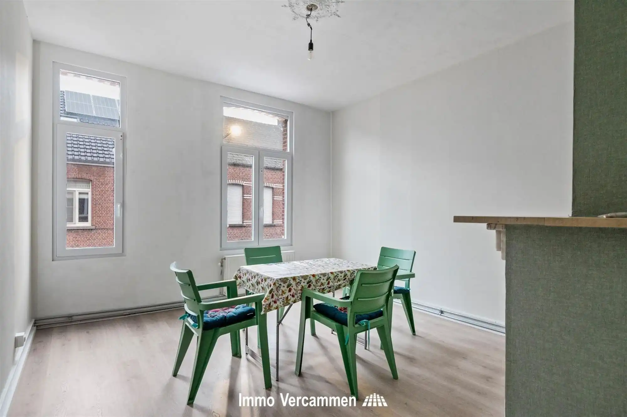 Gemoderniseerde woning met 4 slpks te Putte foto 8