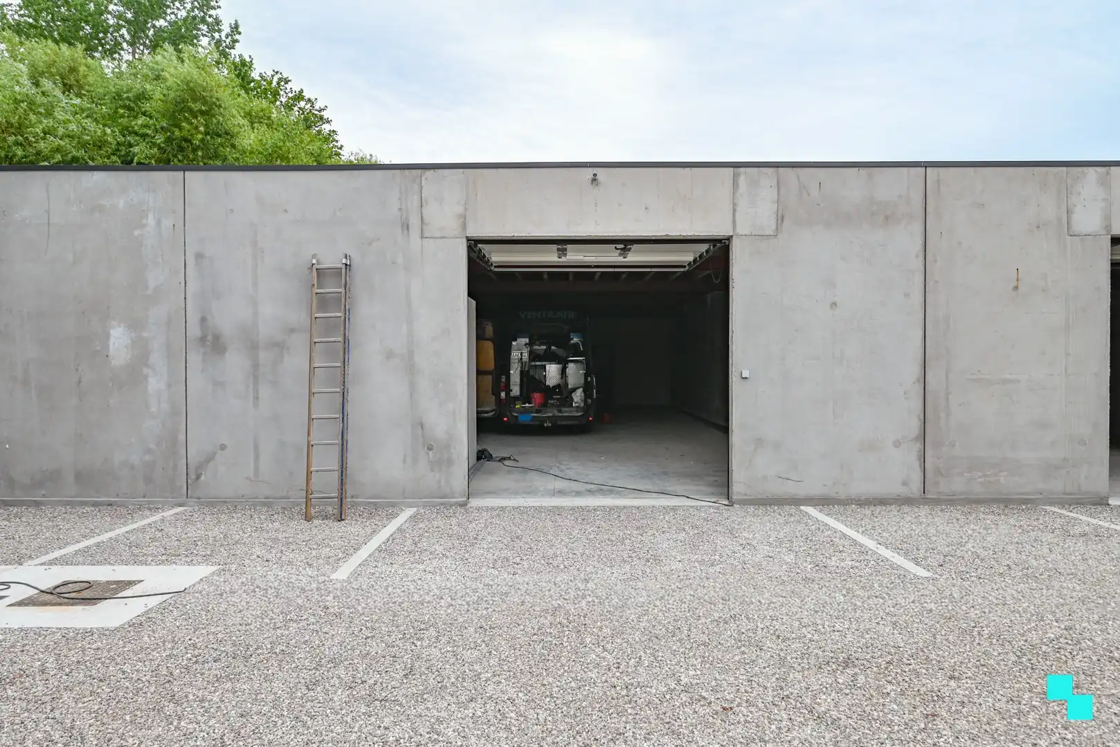 Nieuwbouwloods van ca. 166 m² in Izegem foto 9