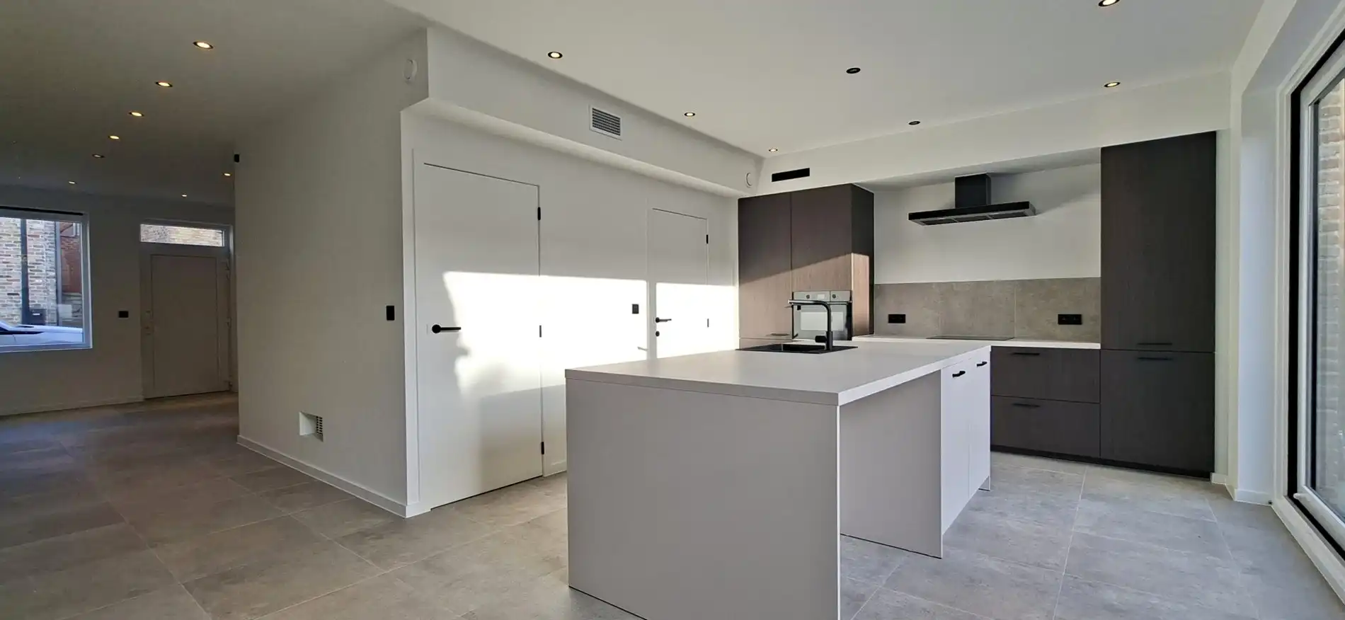 Nieuwbouwwoning te Nieuwkapelle foto {{pictureIndex}}