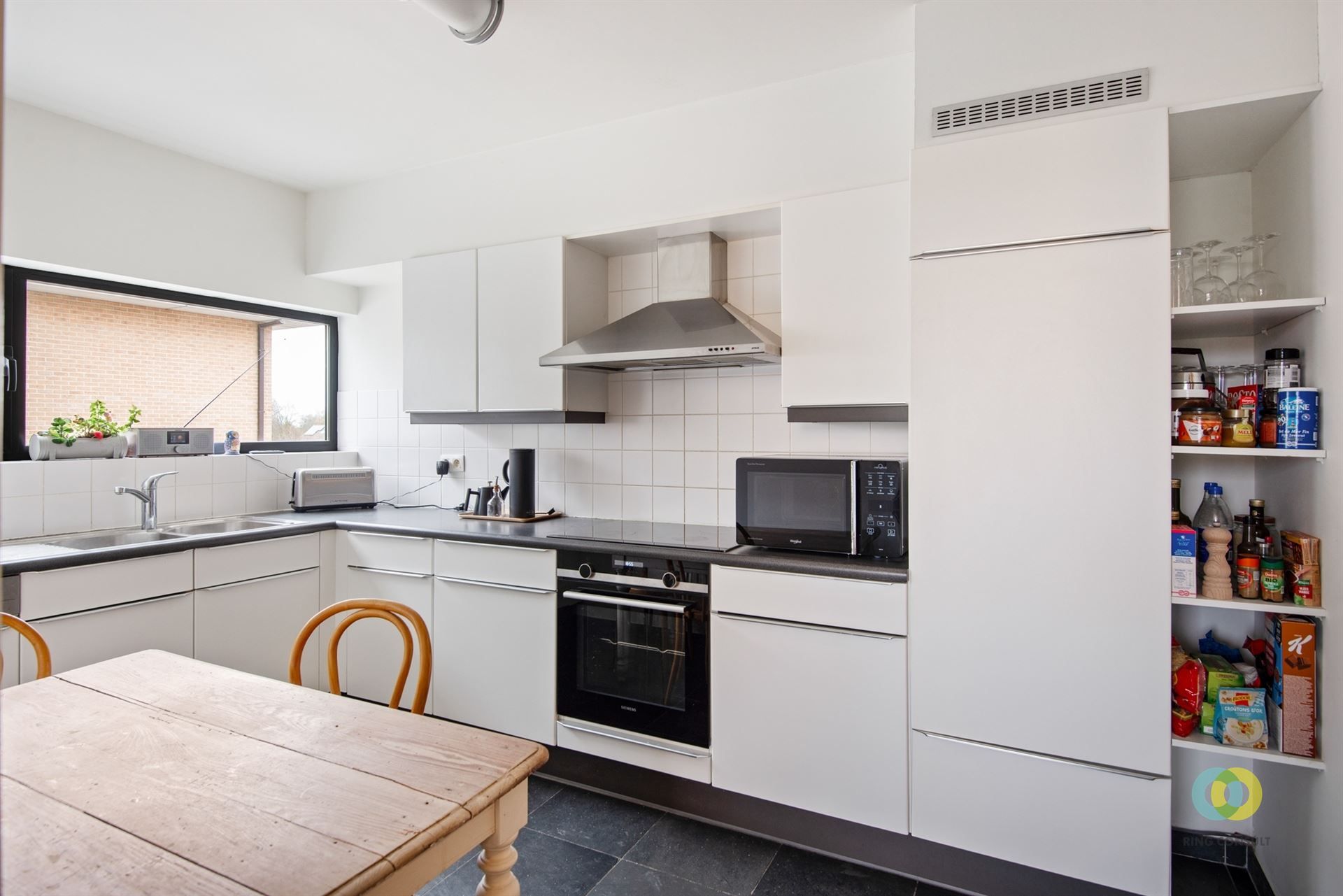 **IN OPTIE** Instapklaar appartement met garage foto 6