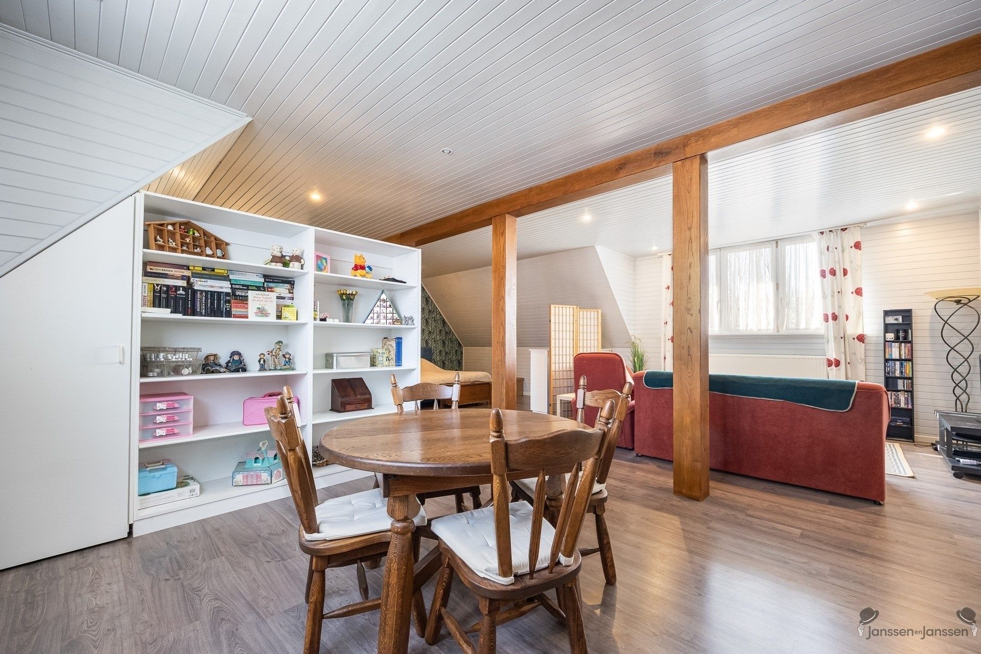 villa op een perceel van 3.552 m² foto 28