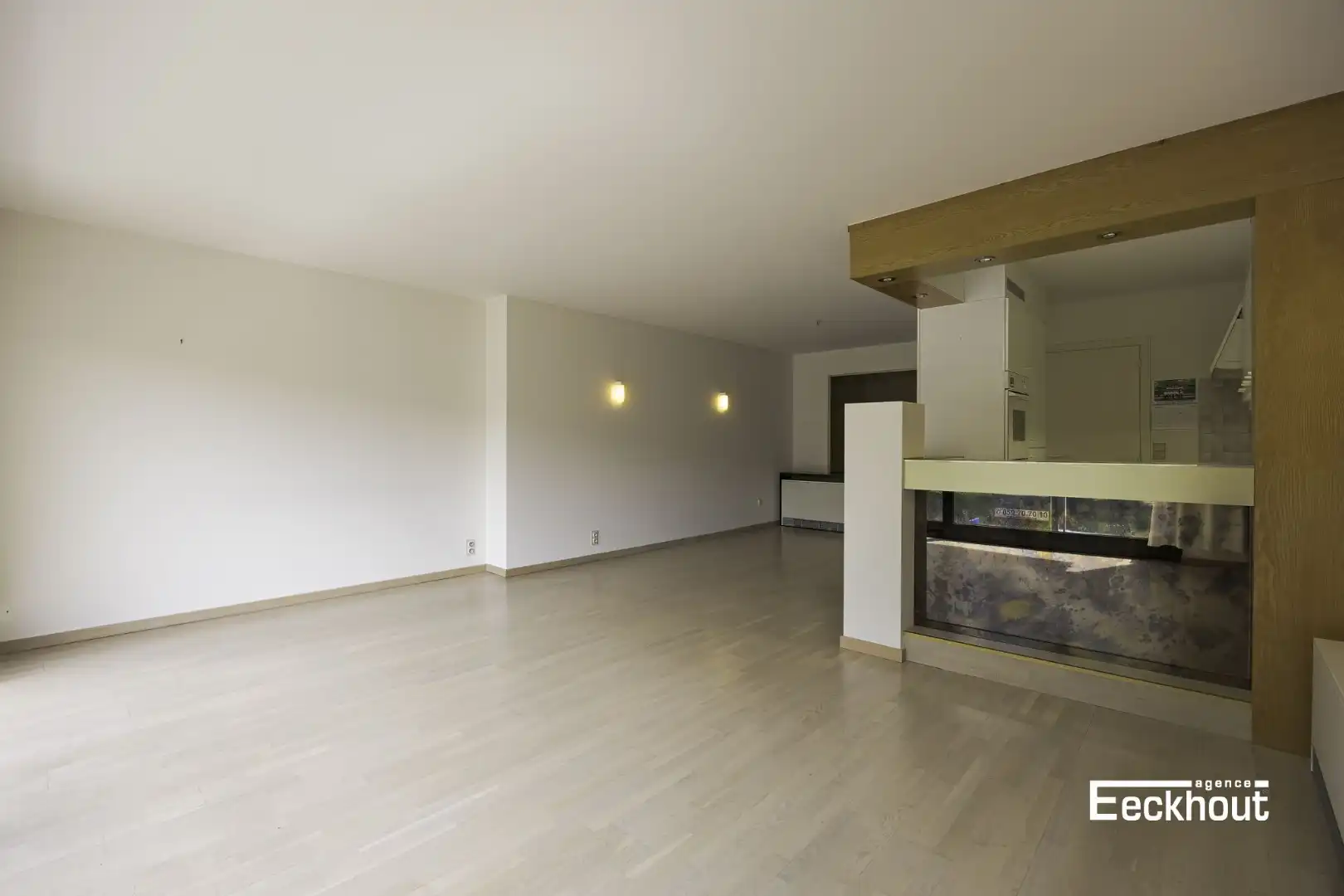 Mooi en centraal gelegen 2 slaapkamerappartement met open zicht! foto 7