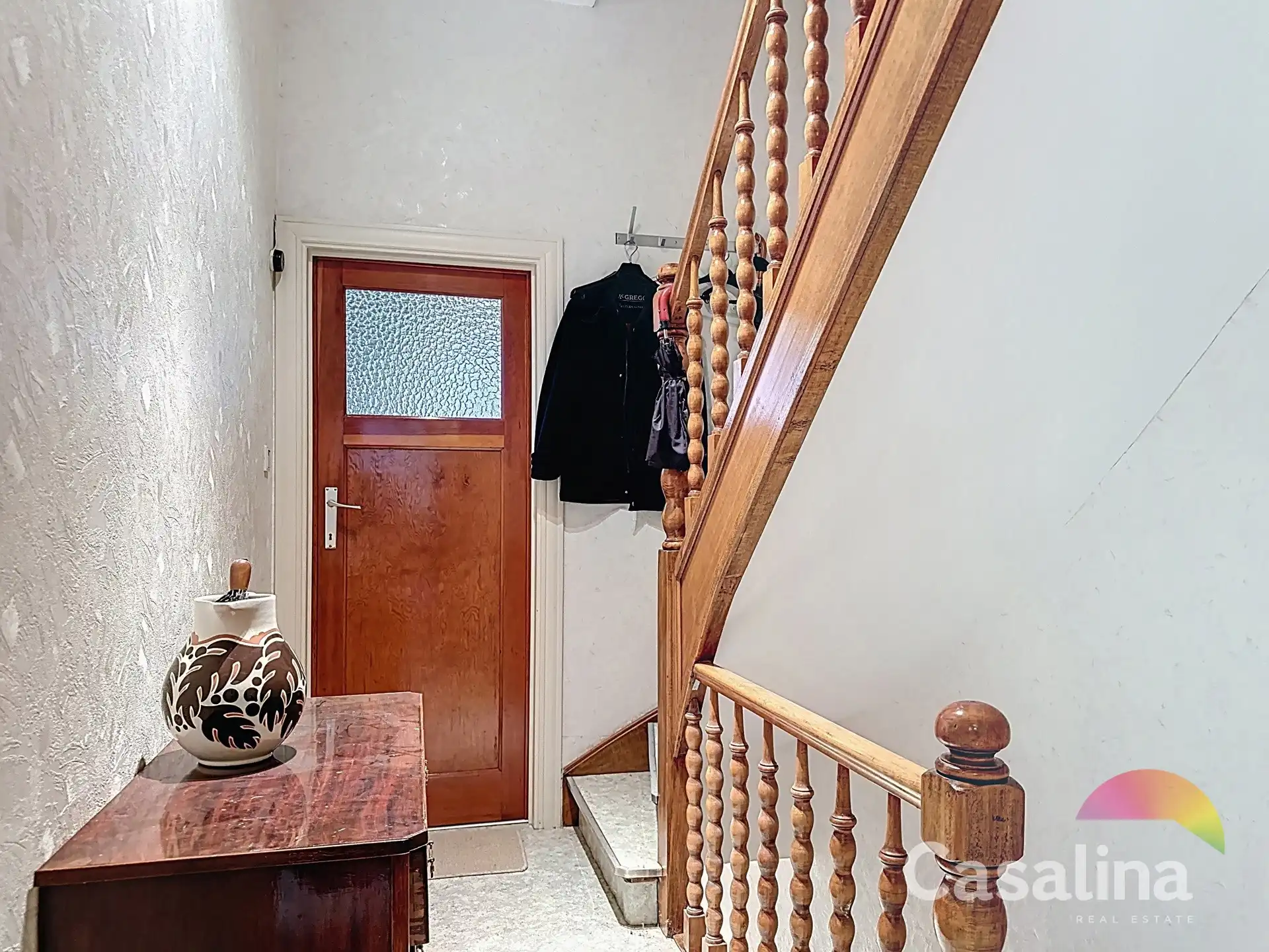 Te renoveren woning met echt potentieel foto 8