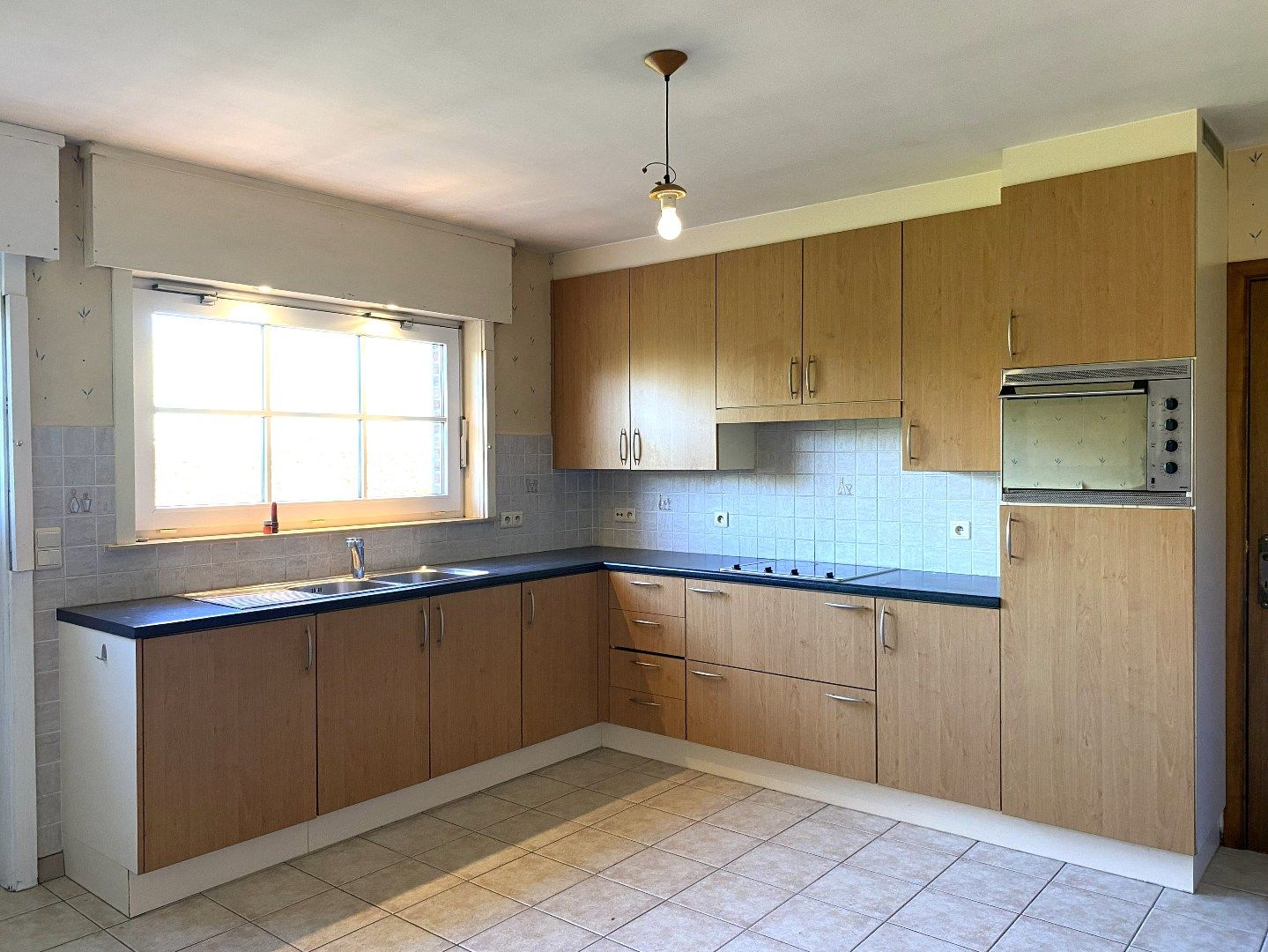 ALLEENSTAANDE WONING MET 2 SLAAPKAMERS EN TUIN foto 3