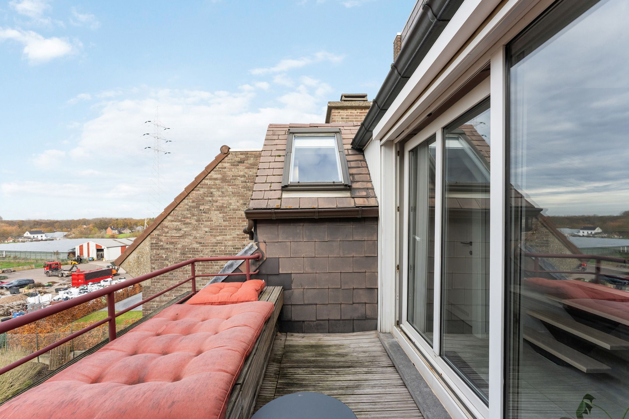 Instapklaar duplex appartement te Bilzen foto 17