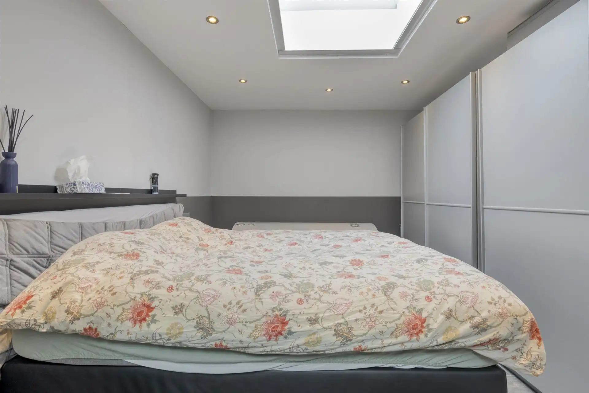 Ruime woning met handelsruimte(57m²)en opslagruimte(462m²). foto 16