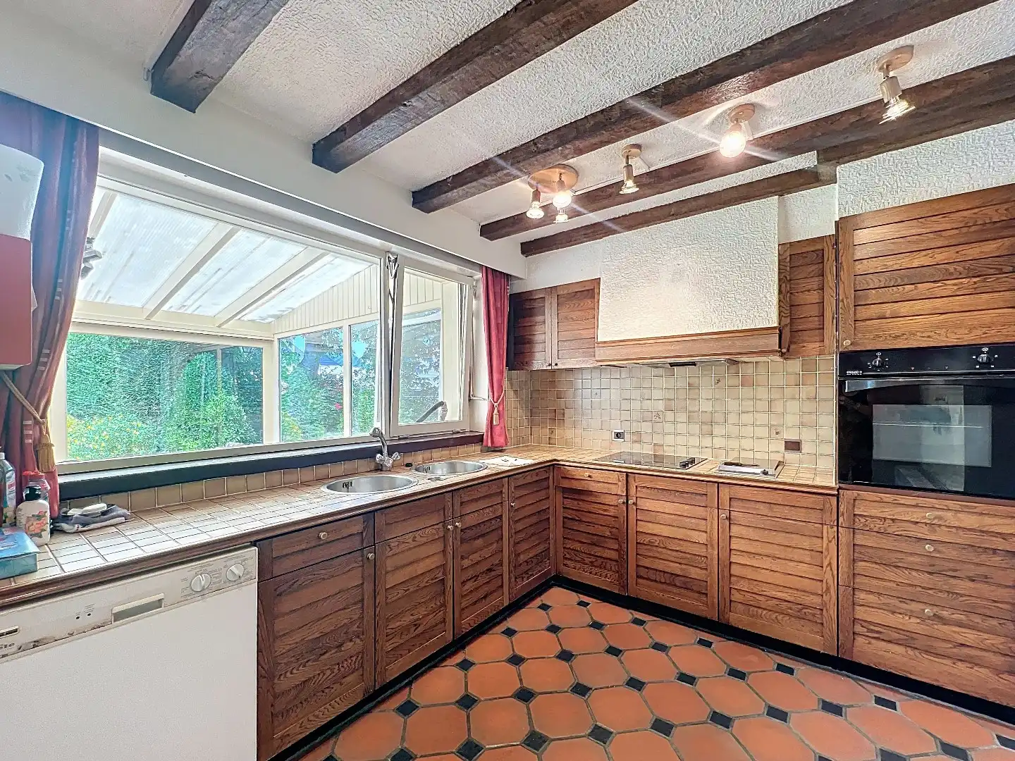 Uitzonderlijk gelegen Cottagestijl woning op Zuidwest gericht perceel  van 588m² te Oostende.  foto 11