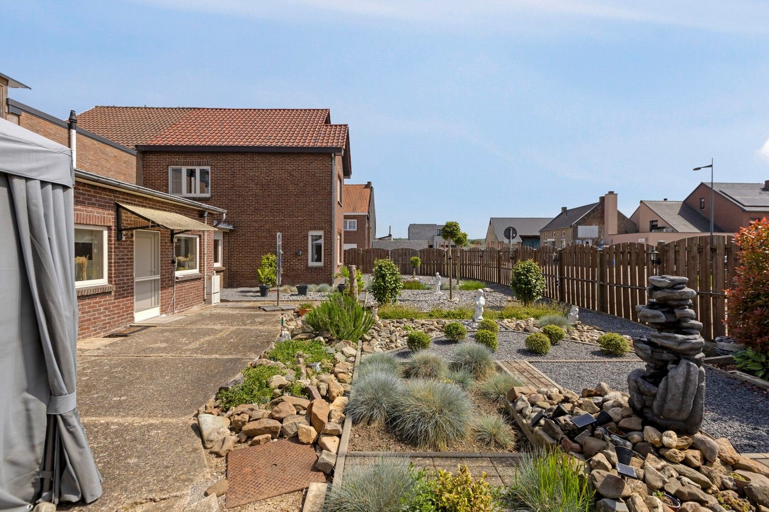 Gezinswoning met vier slaapkamers en veel potentieel in het landelijke Uikhoven (Maasmechelen) foto 35