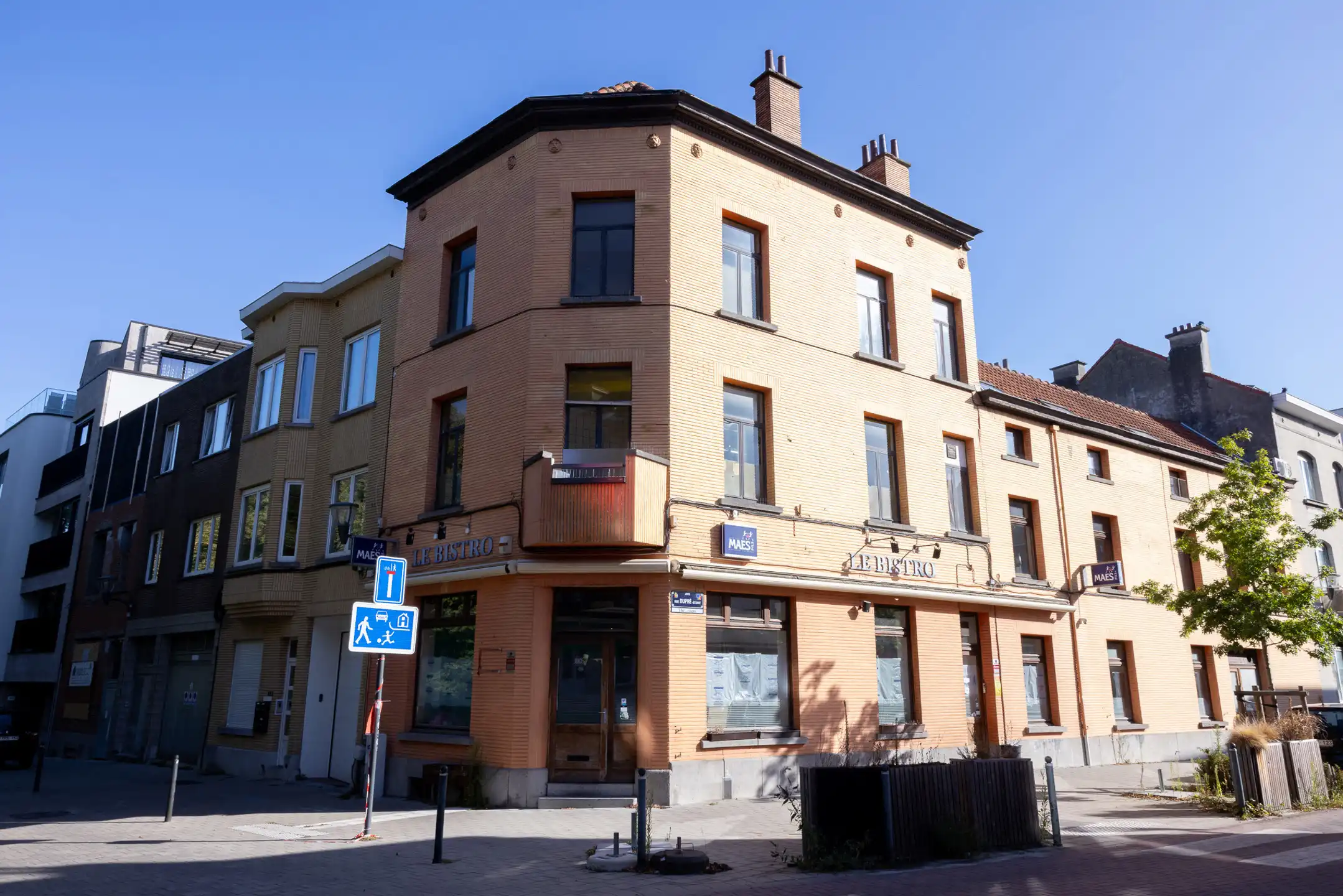 JETTE – HOEKGEBOUW ±540 M² – HANDELSRUIMTE + WONING  foto 24