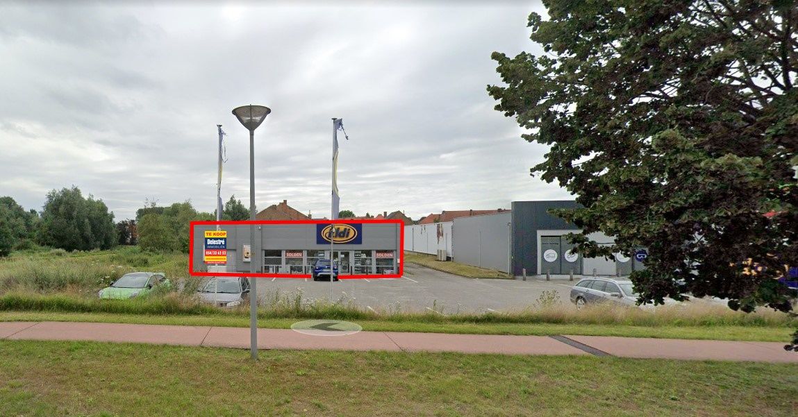 OPBRENGSTEIGENDOM VERHUURD AAN ELDI  foto {{pictureIndex}}