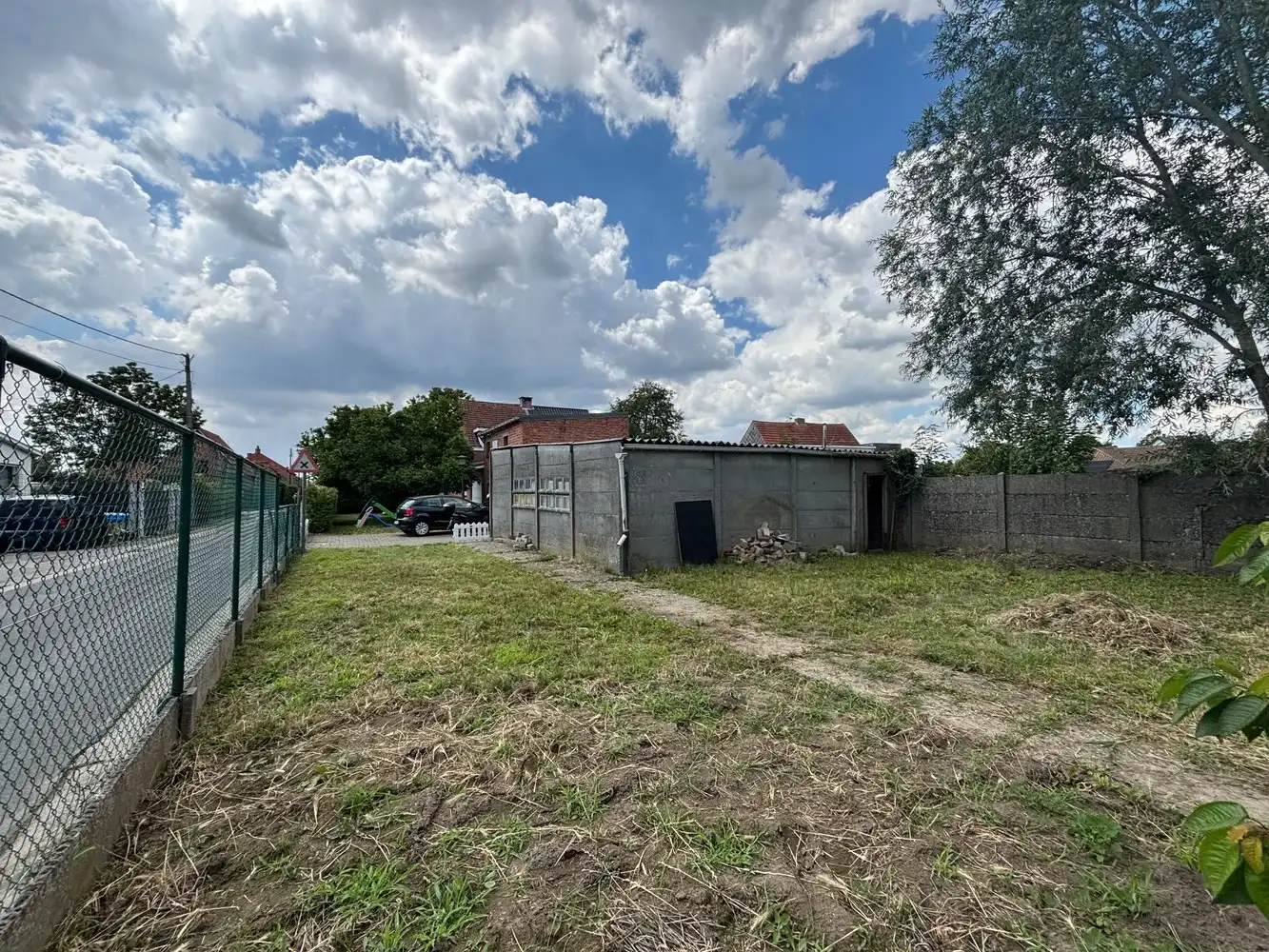 Te renoveren woning met veel potentieel in Ranst! foto 20