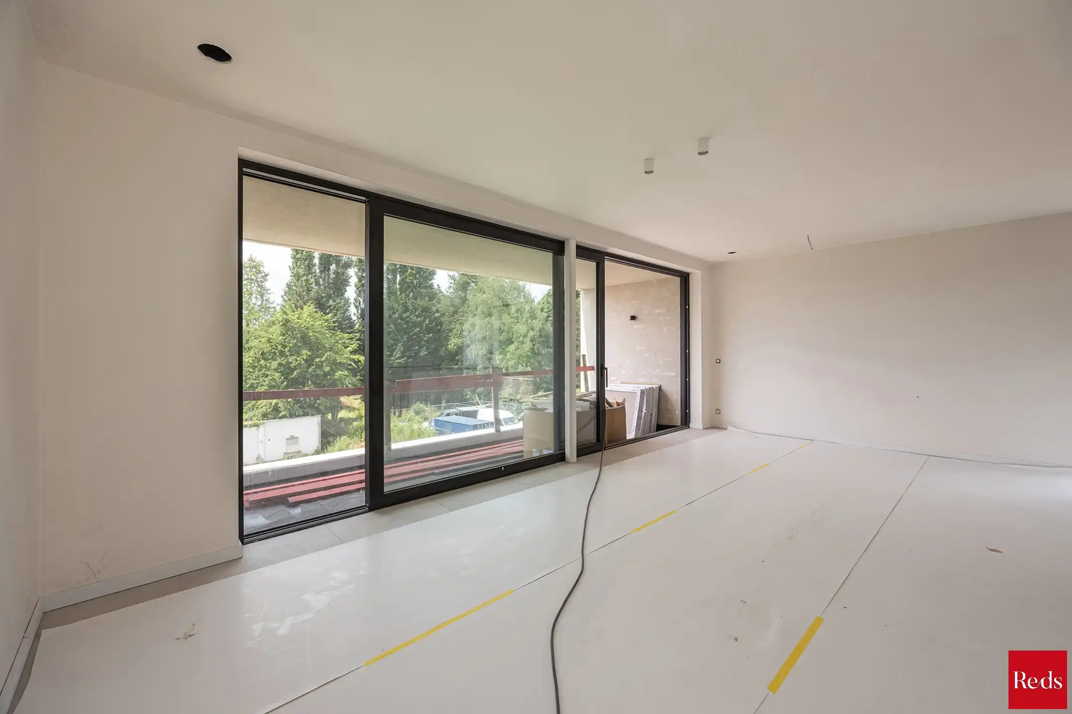 Luxe nieuwbouw 2 slpk met 2 terrassen incl autostaanplaats foto 7