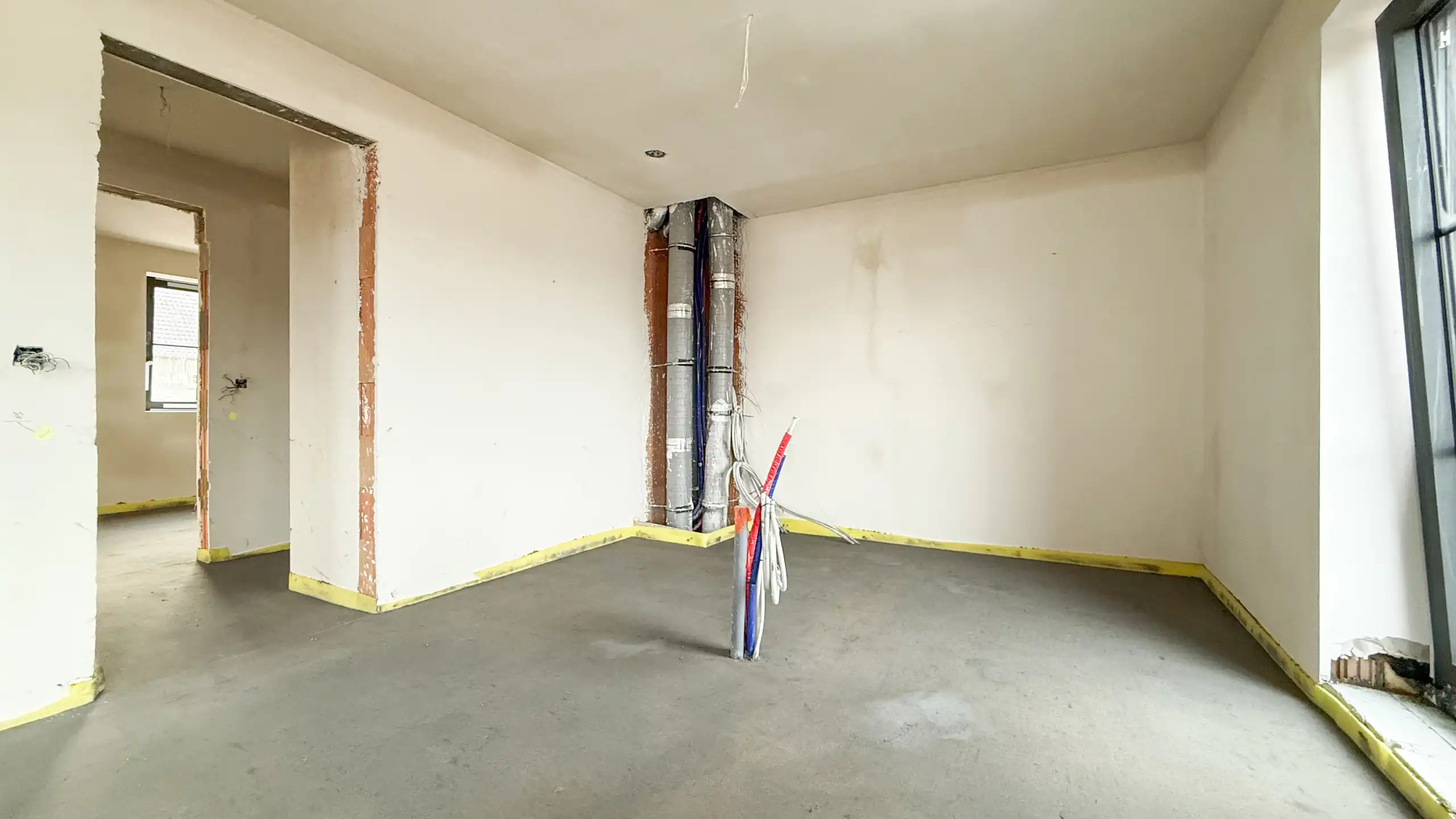 Zeer ruim (146m²!) duplex app.met 2-slpks,garage en terras! foto 9