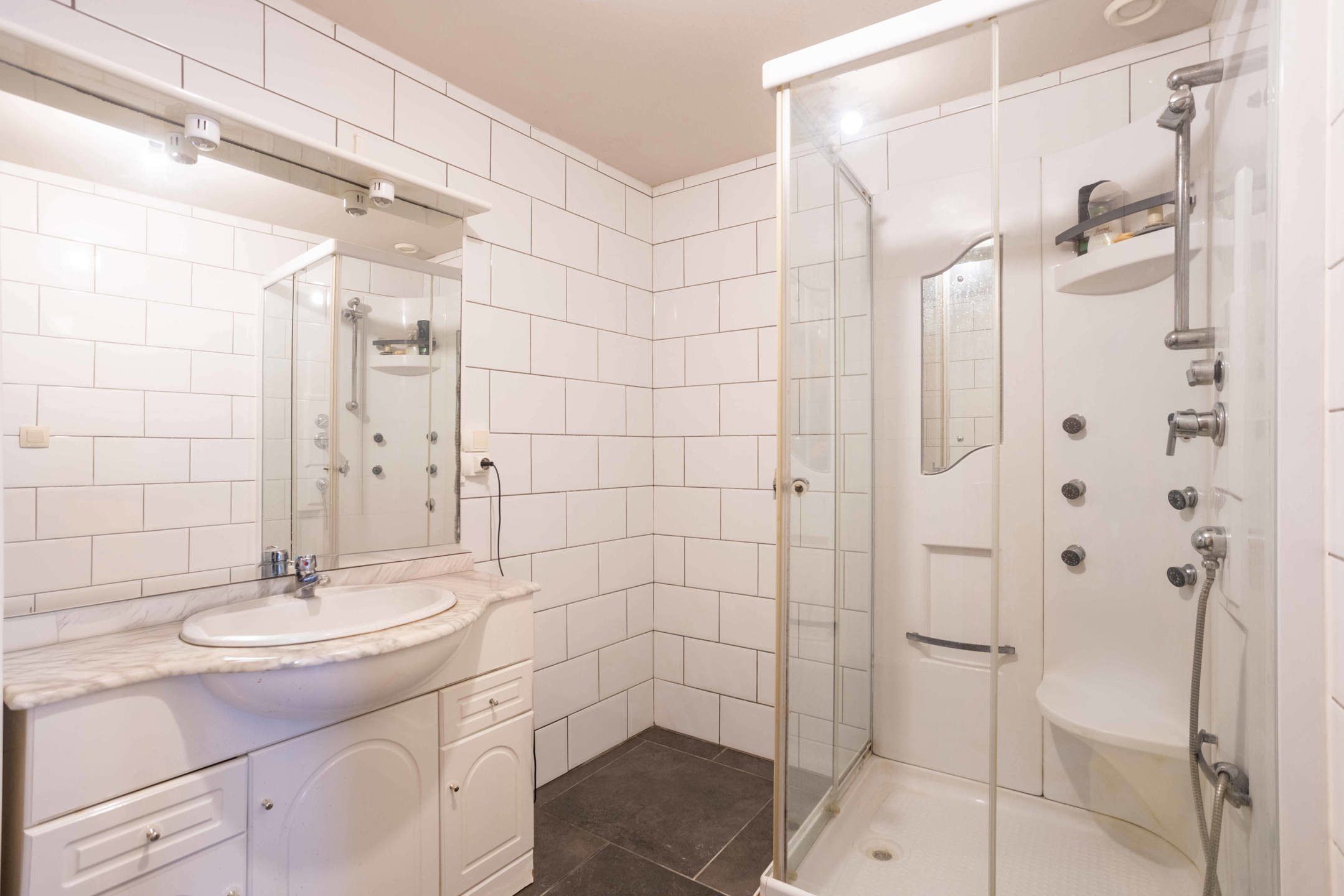 Gelijkvloers appartement vlakbij het station & het centrum! foto 7