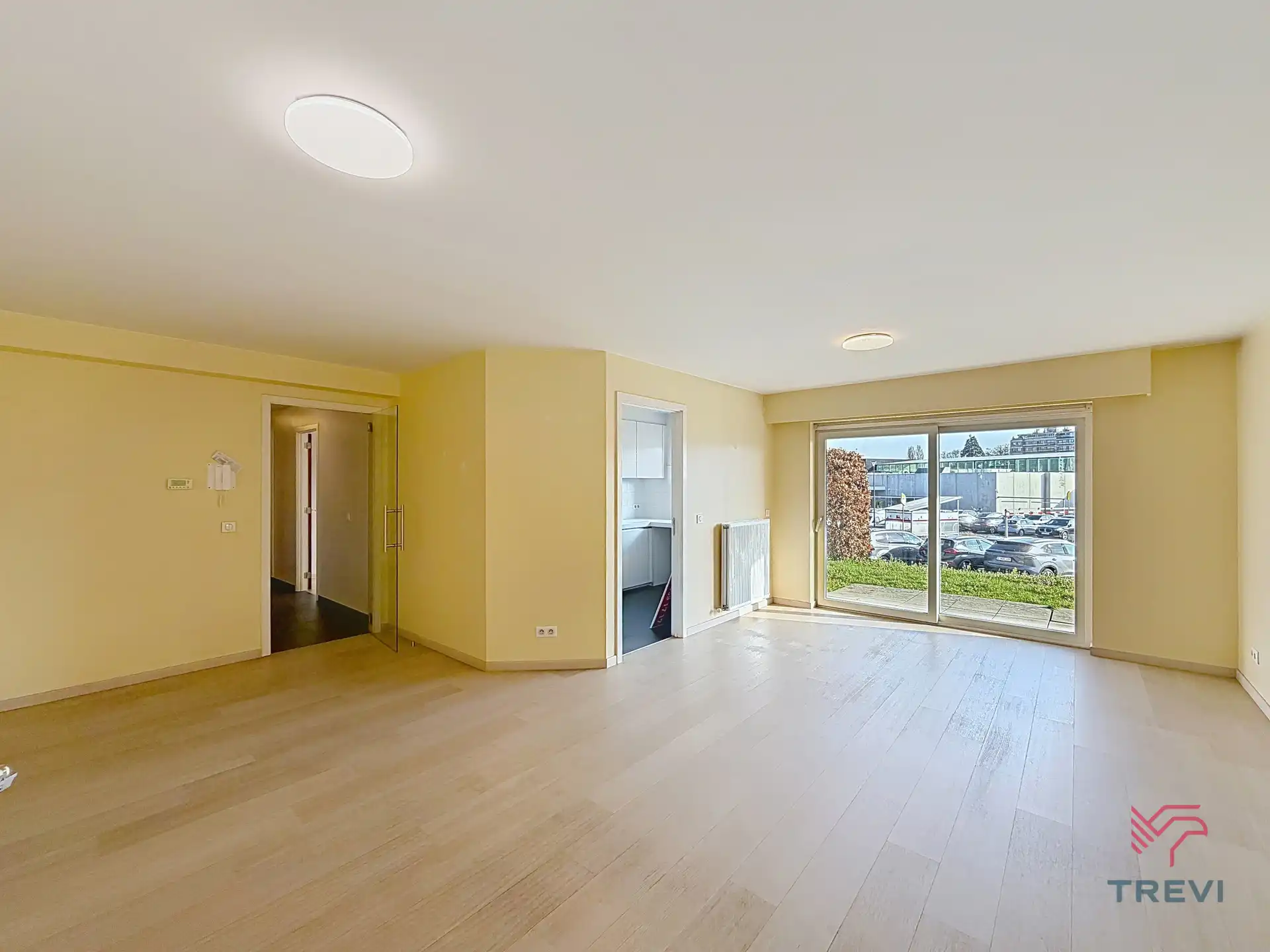 Ruim appartement met 1 slaapkamer  foto {{pictureIndex}}