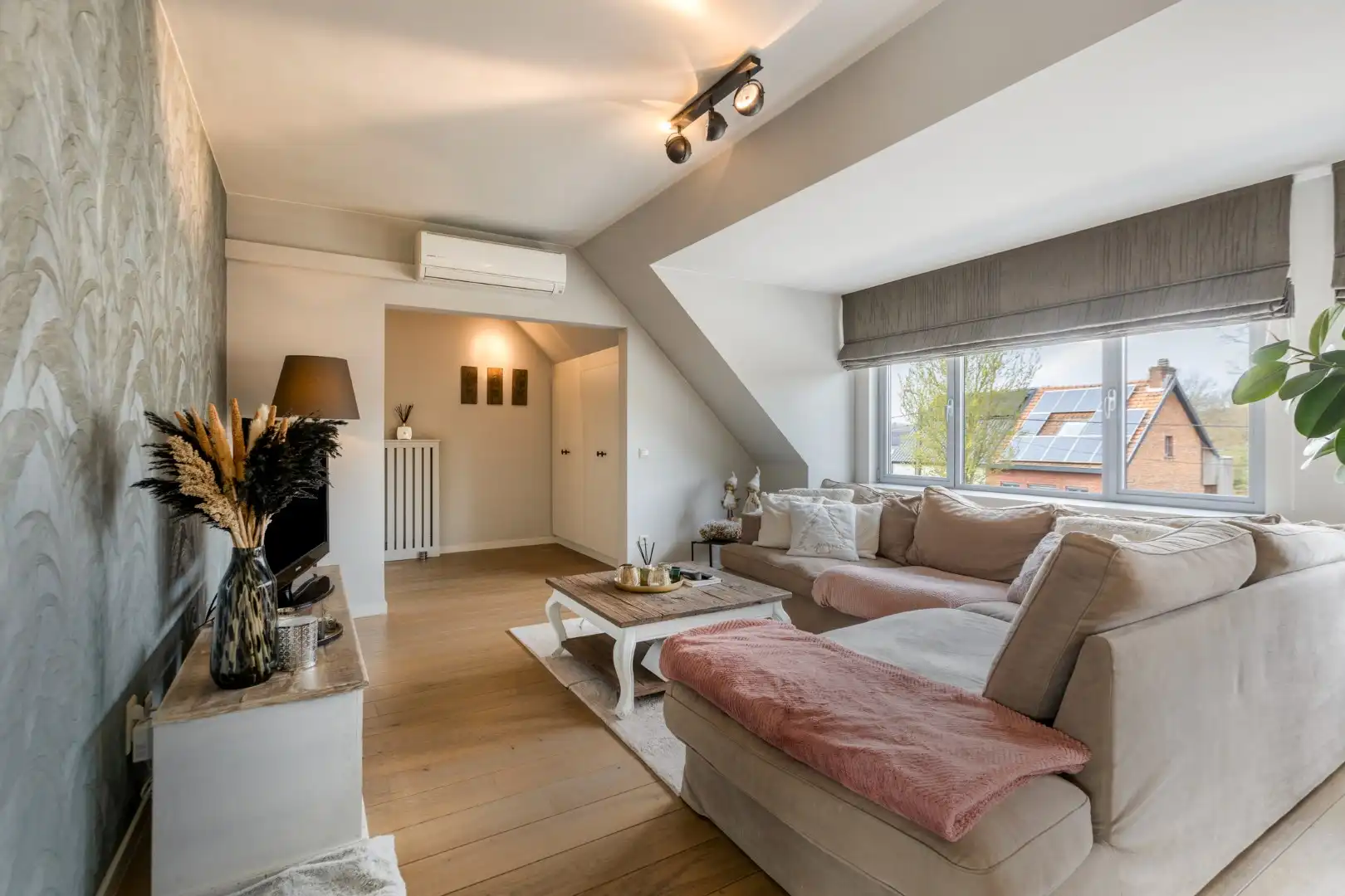 Ruim appartement met 3 slpks en prachtig terras, op wandel afstand van het centrum !  foto 5