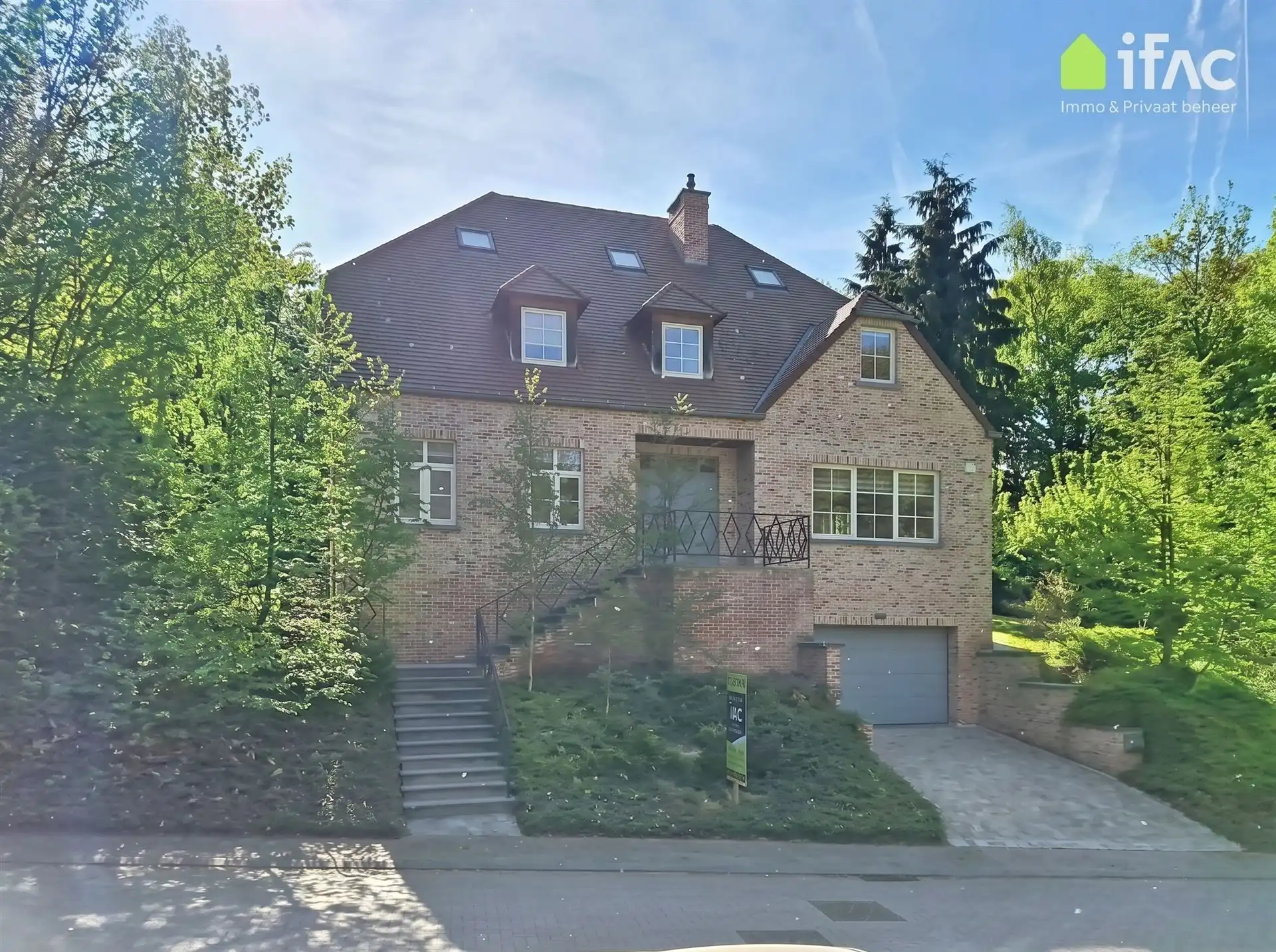 Exclusieve luxevilla op 14,47are in woonpark foto 2
