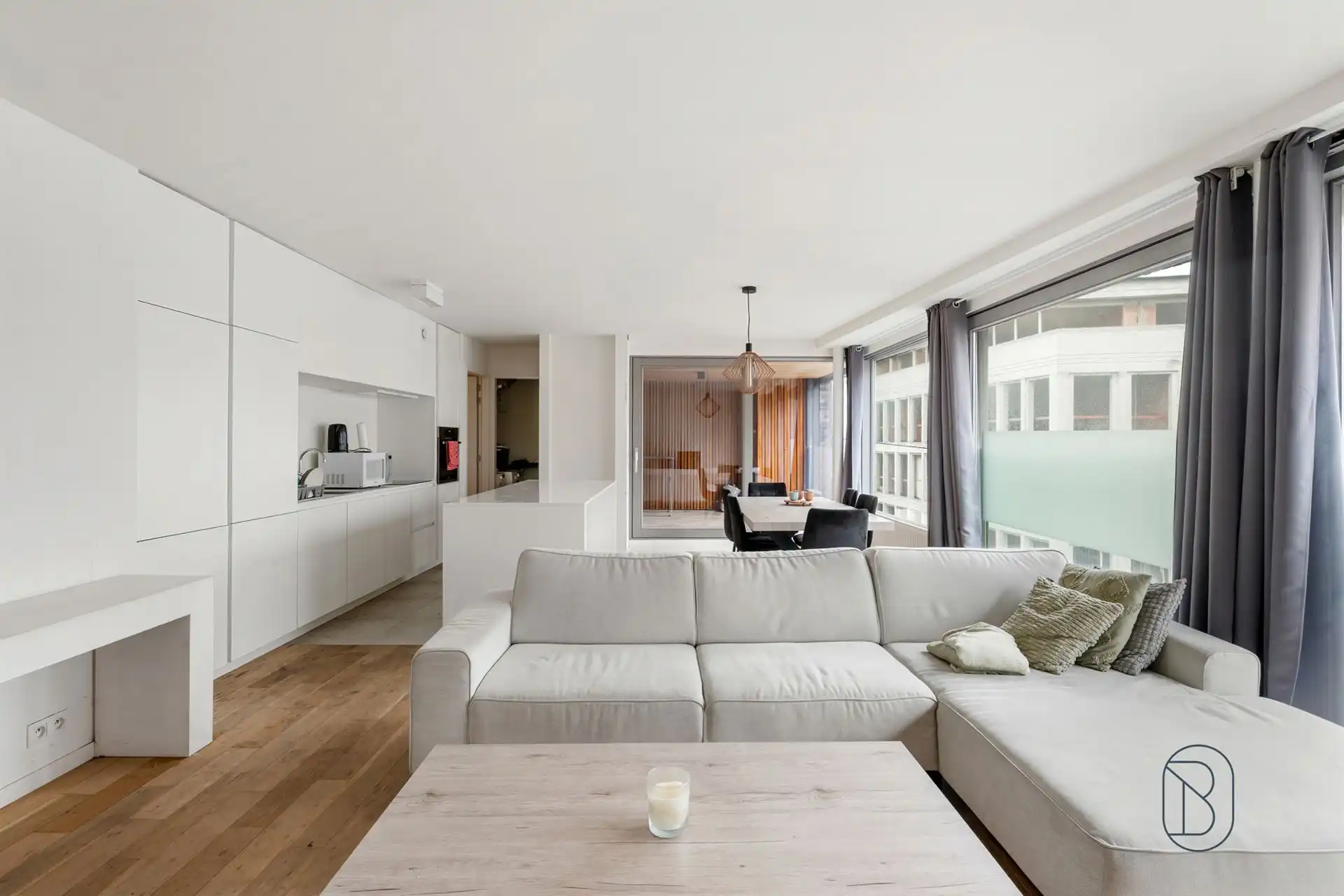 Kwalitatief 2-slaapkamerappartement met terras in Kortrijk foto 7