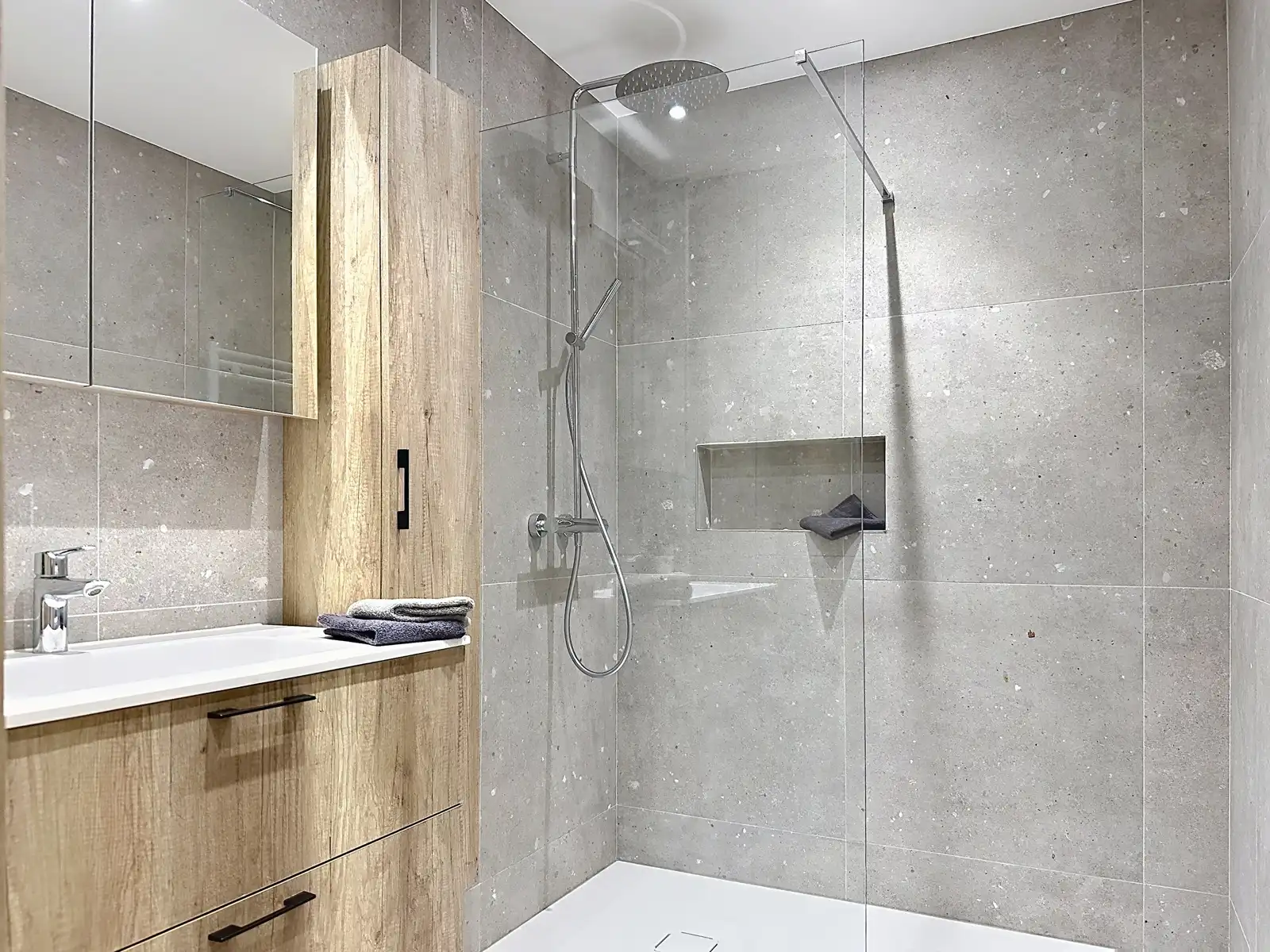 GERENOVEERD APPARTEMENT – NIEUWBOUWCOMFORT OP TOPLOCATIE  foto 20