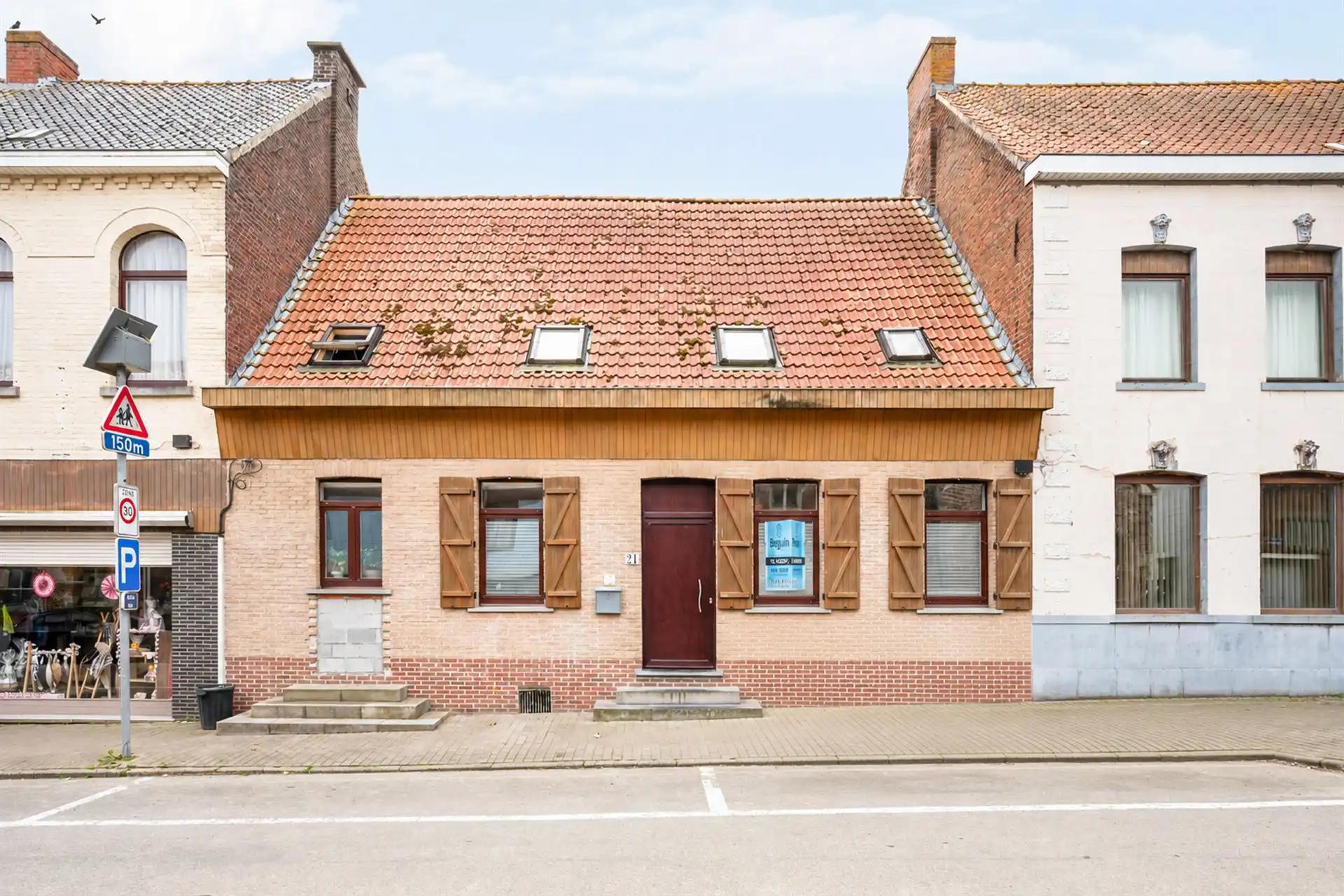 Ruime woning met 5 slaapkamers en tuin in Anserœul foto {{pictureIndex}}