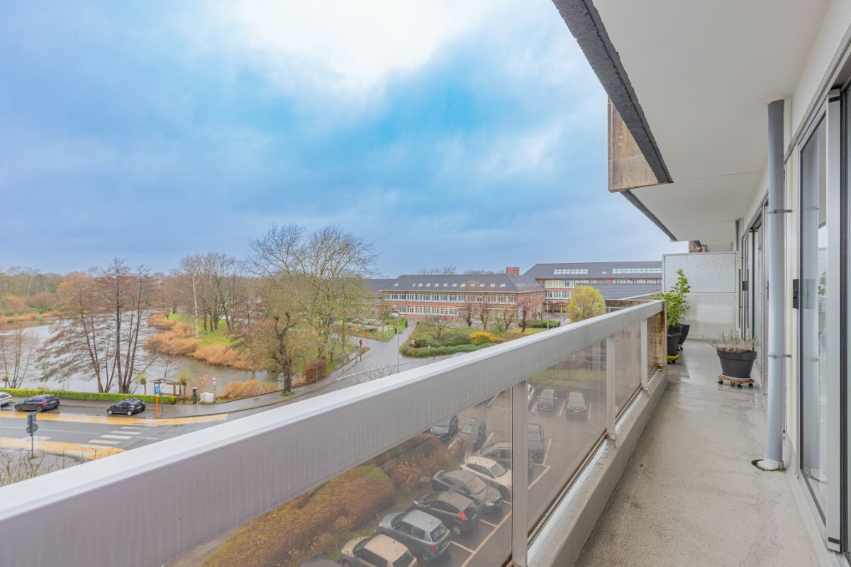 Appartement met zicht op stadsvijver foto 2