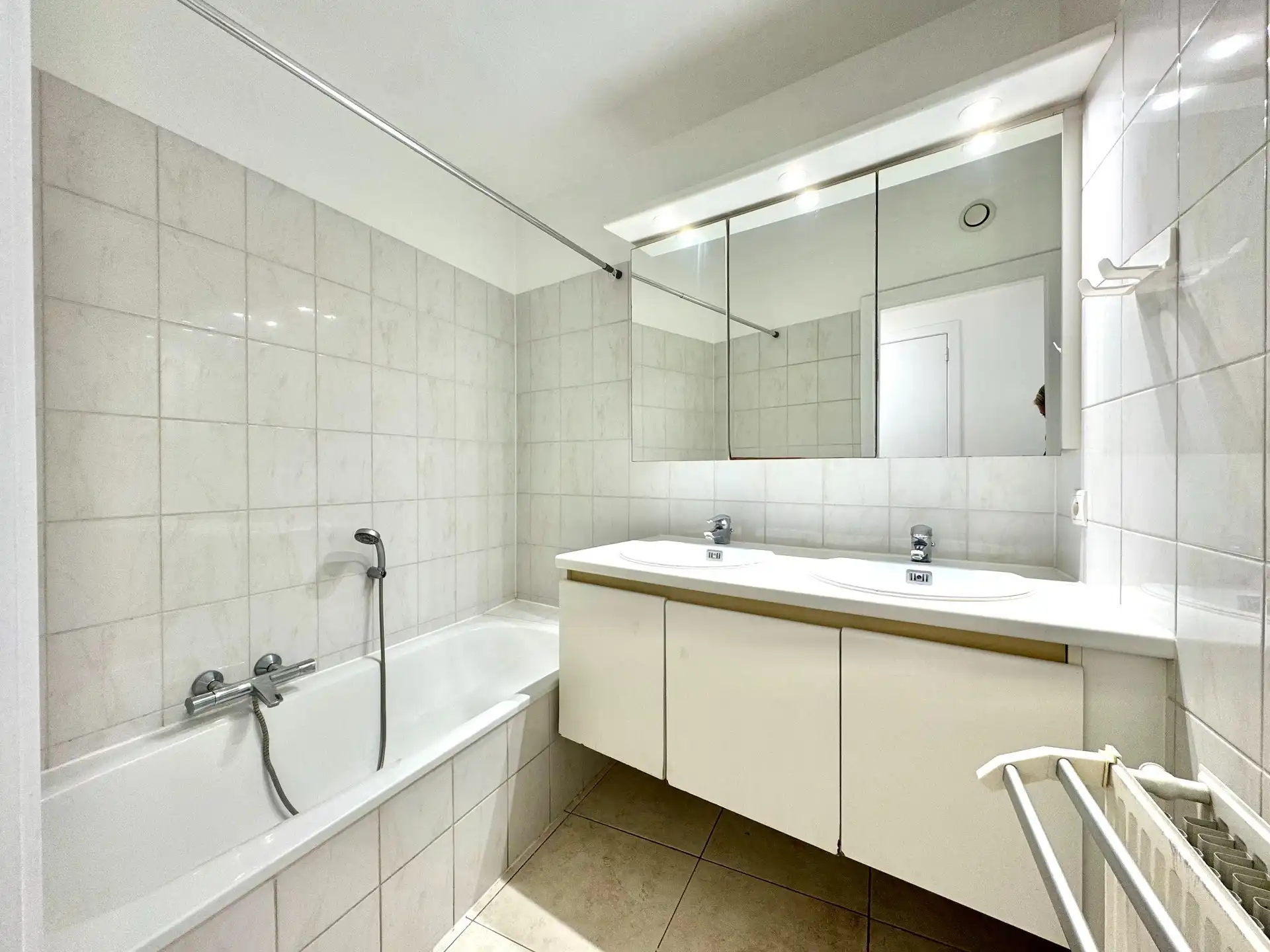 GELIJKVLOERS APPARTEMENT CENTRUM WAREGEM | 1 SLPK foto 9