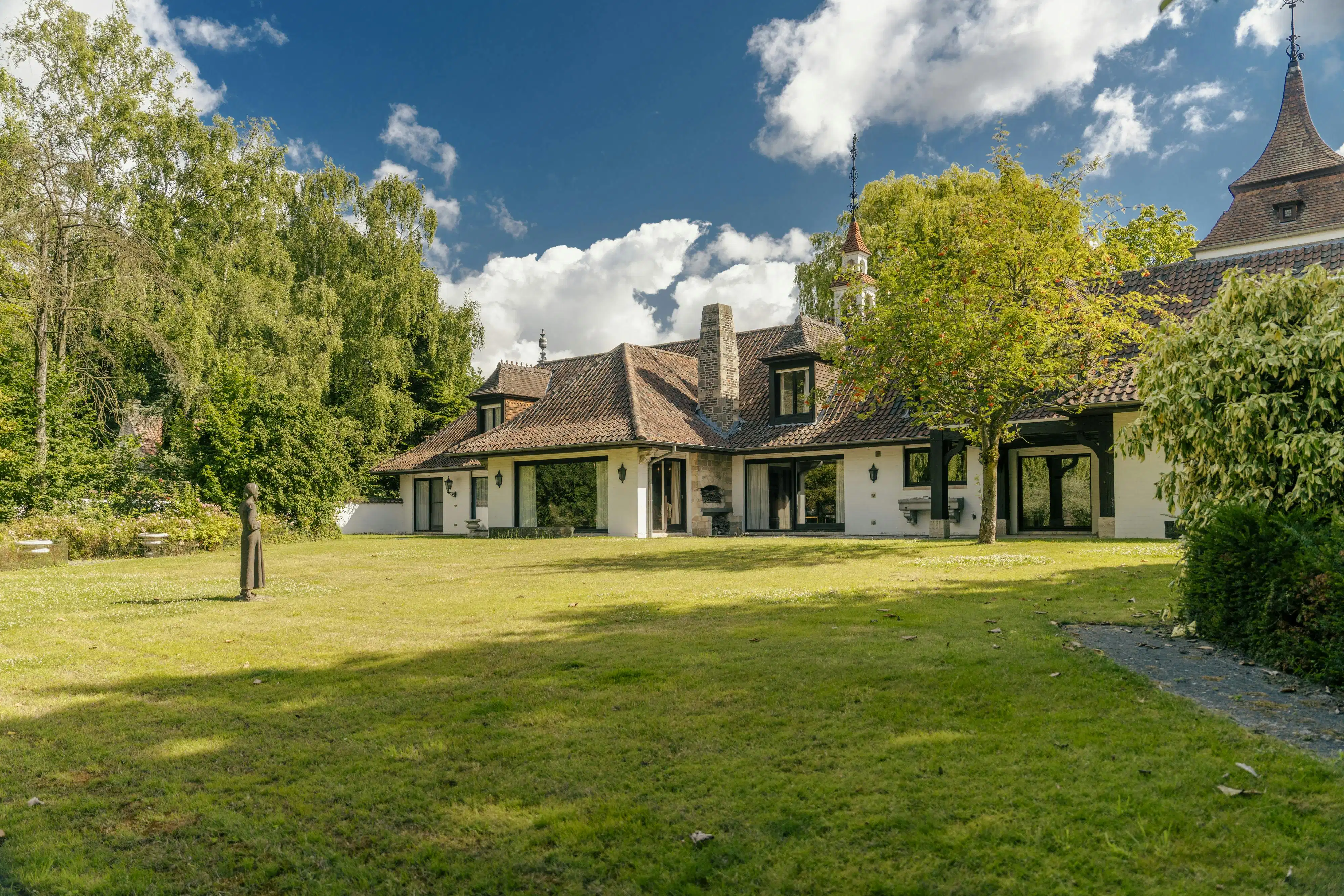 Unieke villa met vijver te koop aan de rand van Roeselare foto 29