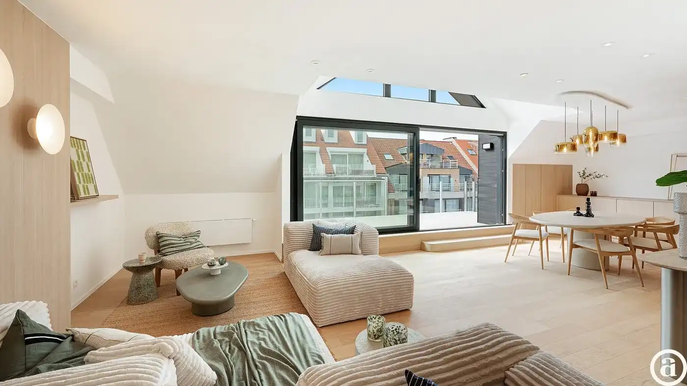 Ruime gerenoveerde duplex met 5 slaapkamers in Knokke        foto 4
