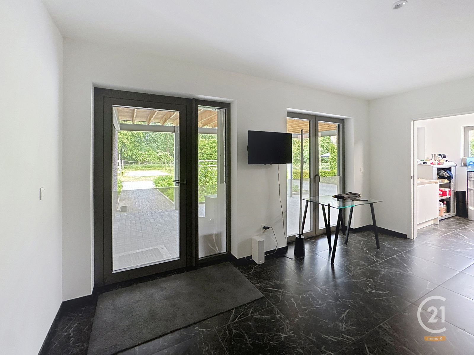 Volledig gerenoveerd (handels)huis met woonst op toplocatie! foto 19