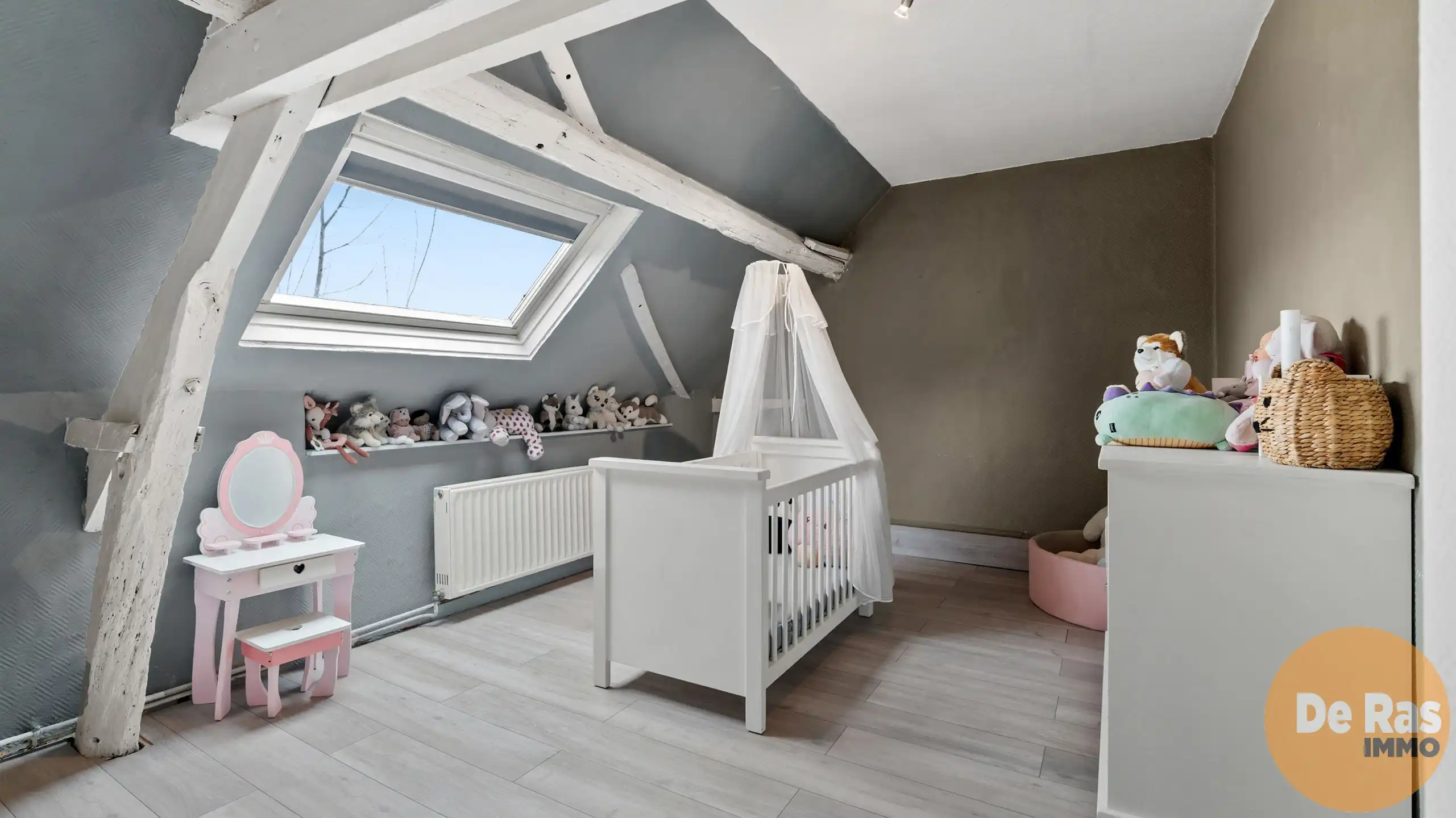 VLOESBERG -  Landelijk gelegen woning op ruim perceel van 17 are foto 9