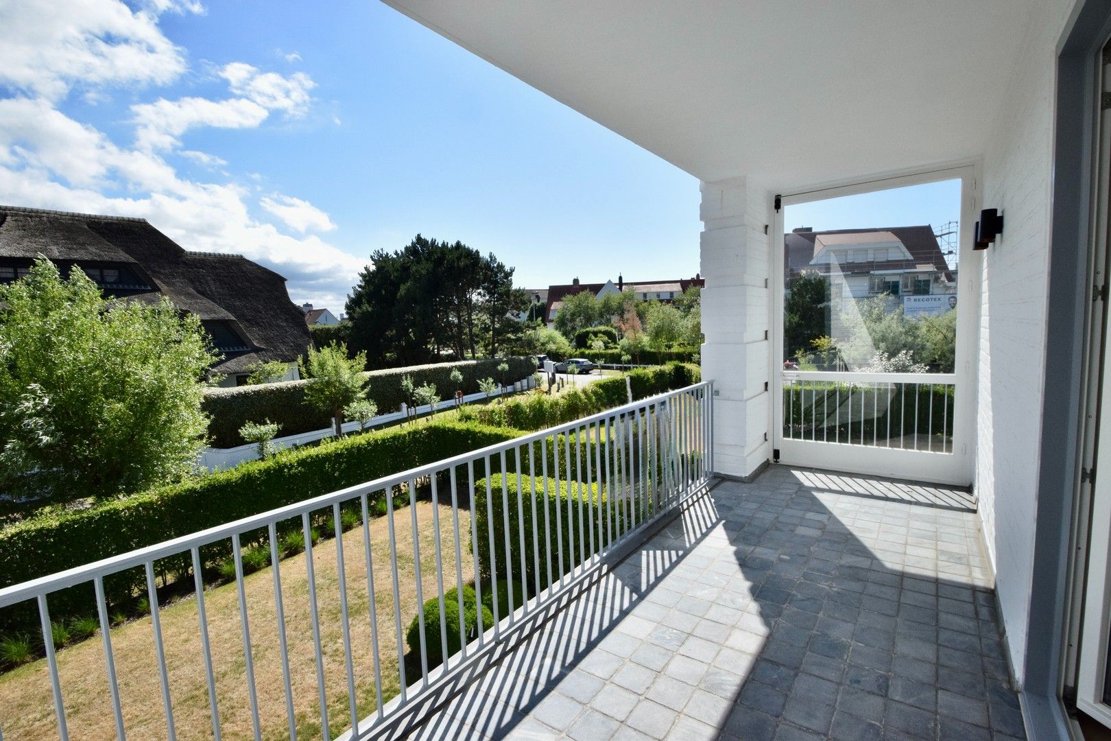 Exclusief hoekappartement van 187 m2 met 4 slaapkamers in het Zoute. foto 3