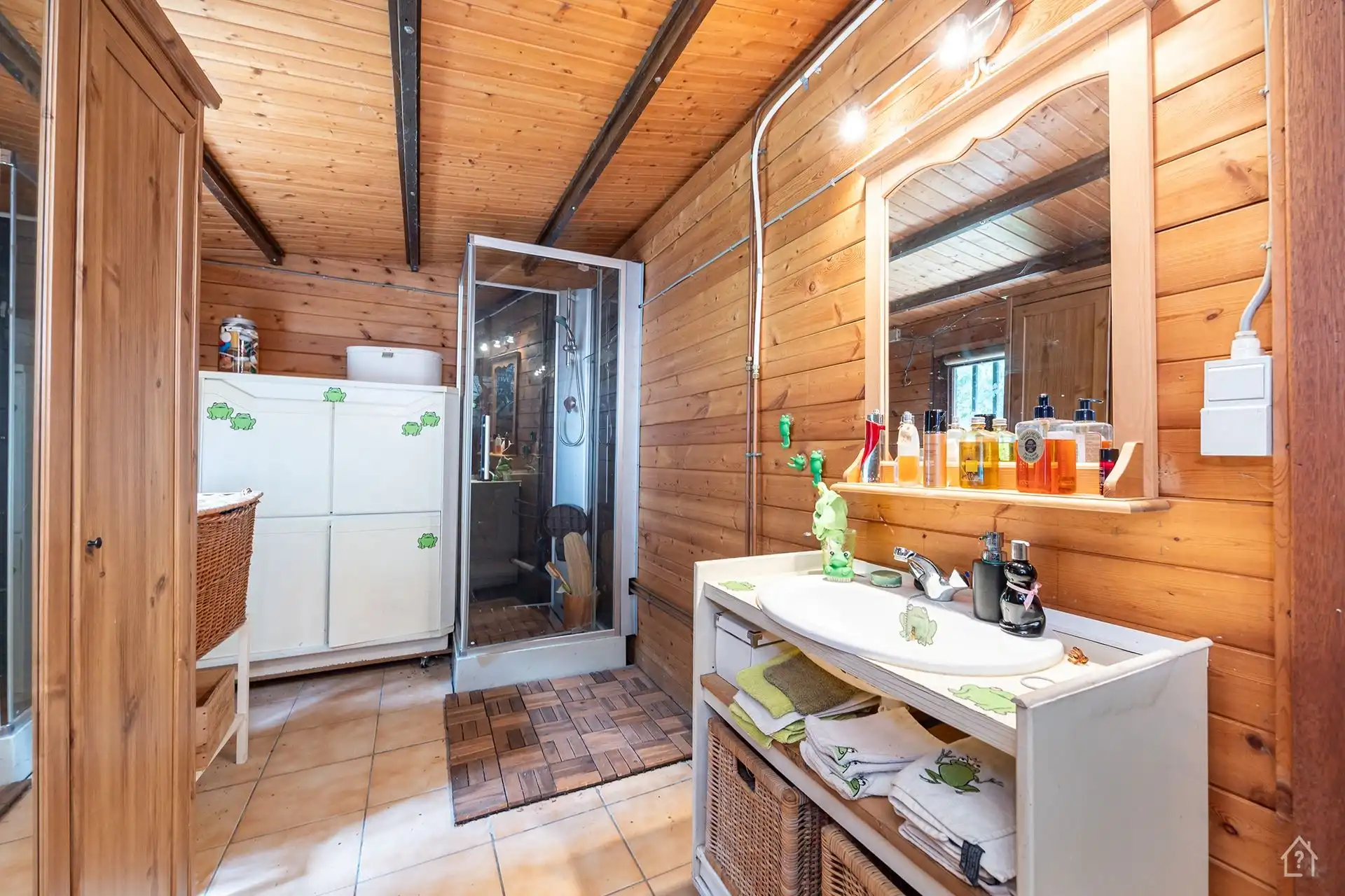 Vakantiechalet op prive perceel met idylische eigen vijver foto 7