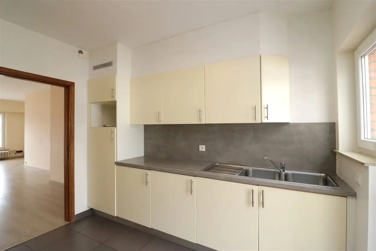 Opbrengsteigendom (handel & 4 app) op toplocatie foto 45