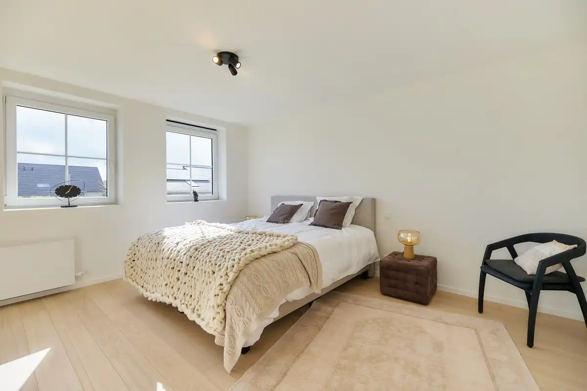 Alleenstaande woning met zuidgerichte tuin en 4 slaapkamers foto 6