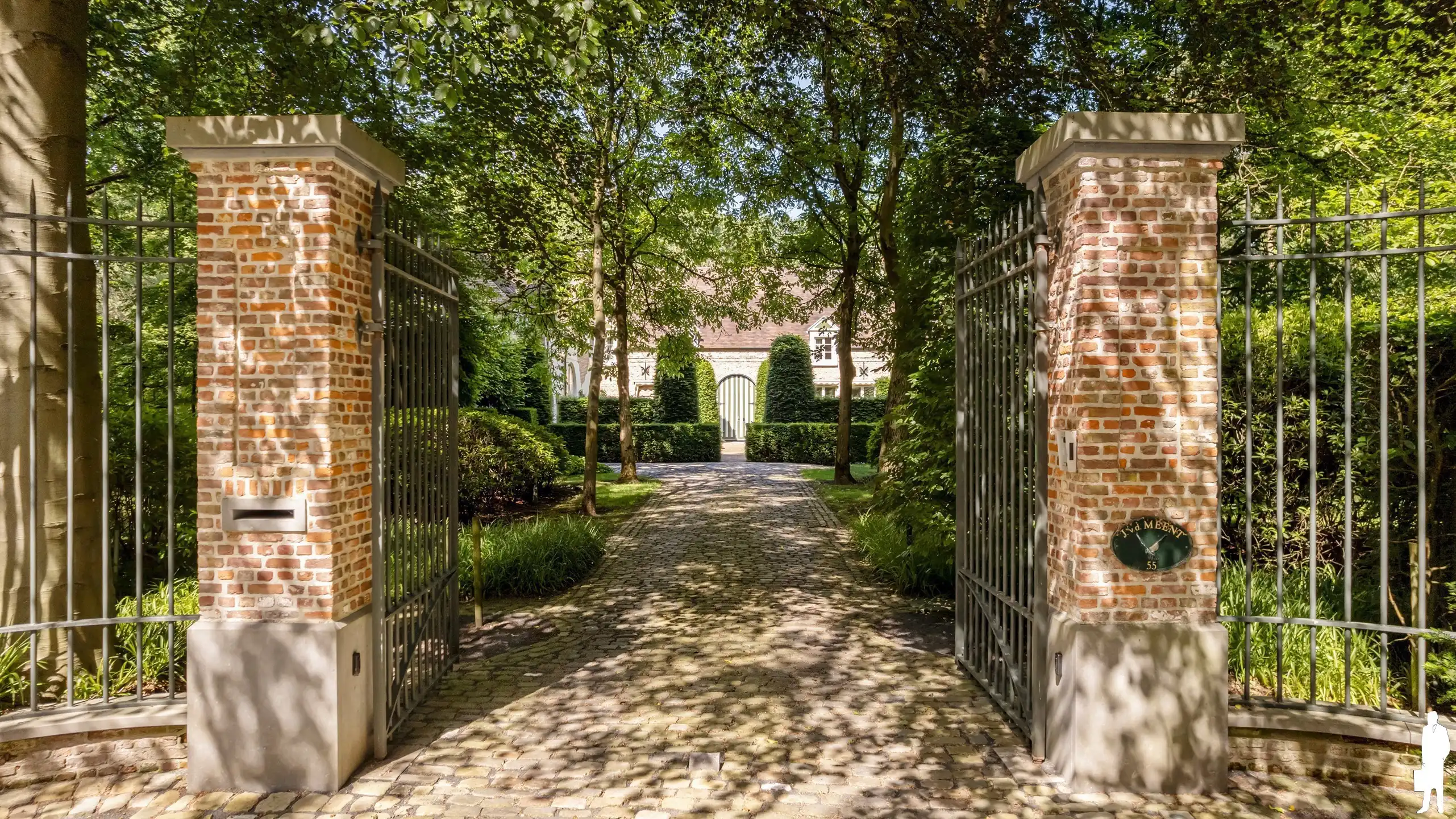 Op absolute toplocatie gelegen villa! foto 42