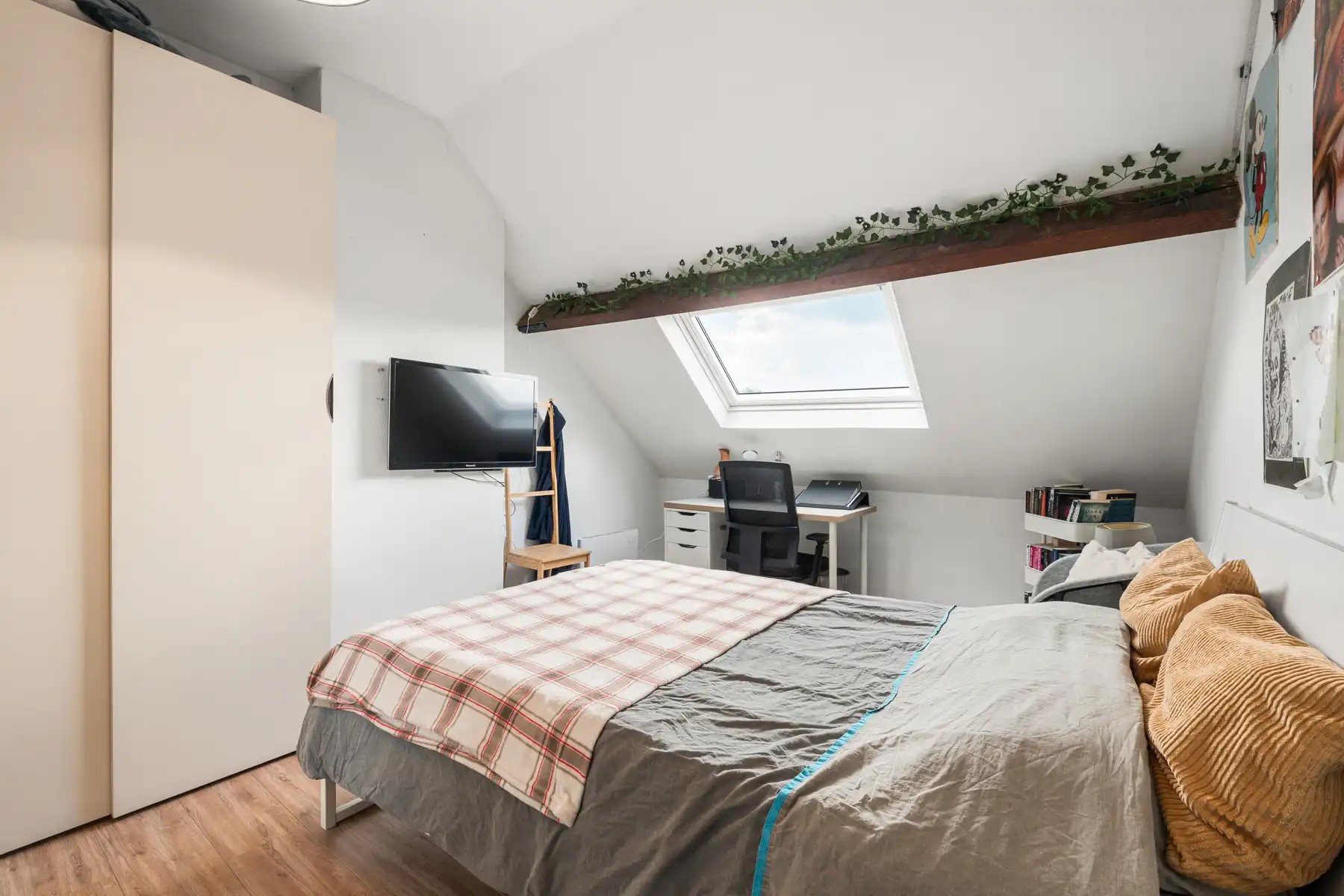 Instapklare gezinswoning met 5 slaapkamers en tuin foto 24