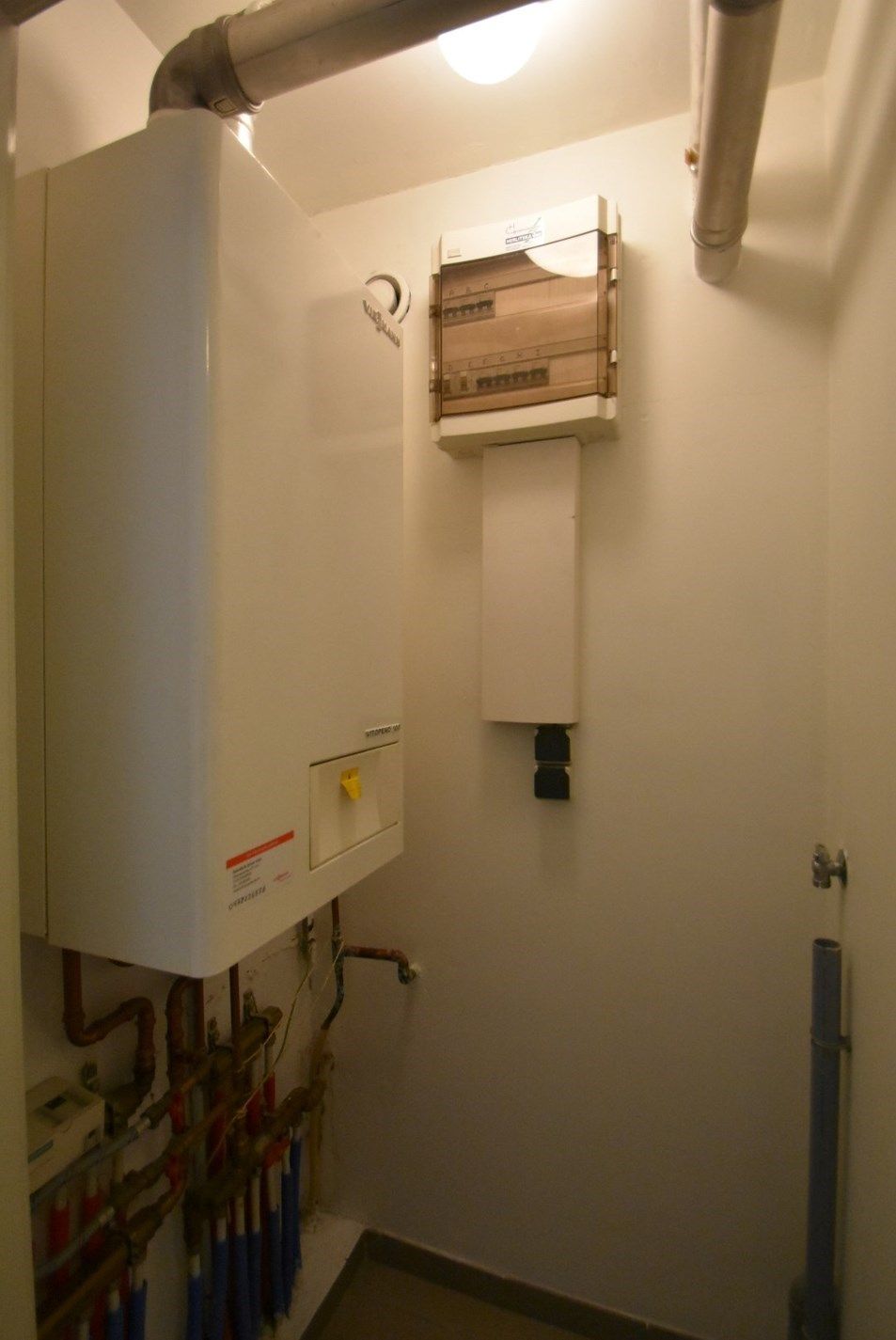 Degelijk 2-slaapkamer appartement met autostandplaats + in hartje Bilzen foto 23