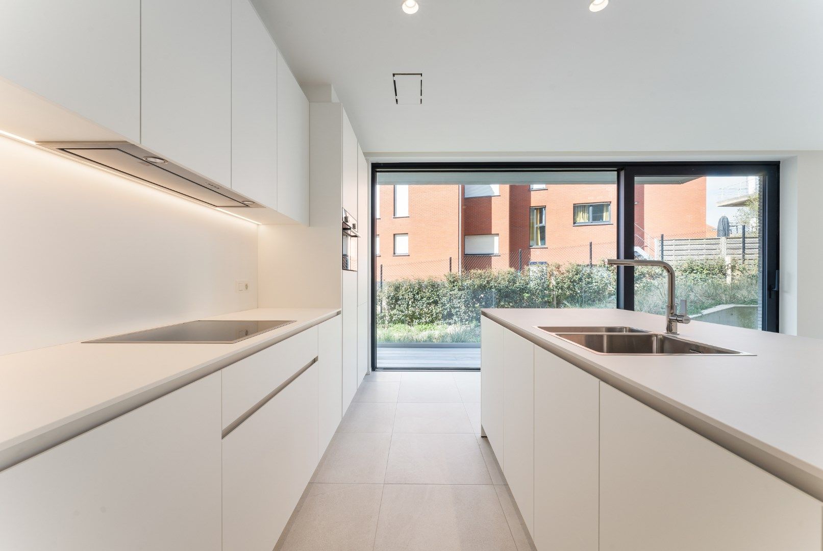 Luxe appartement met twee slaapkamers op 150m van zee foto 4