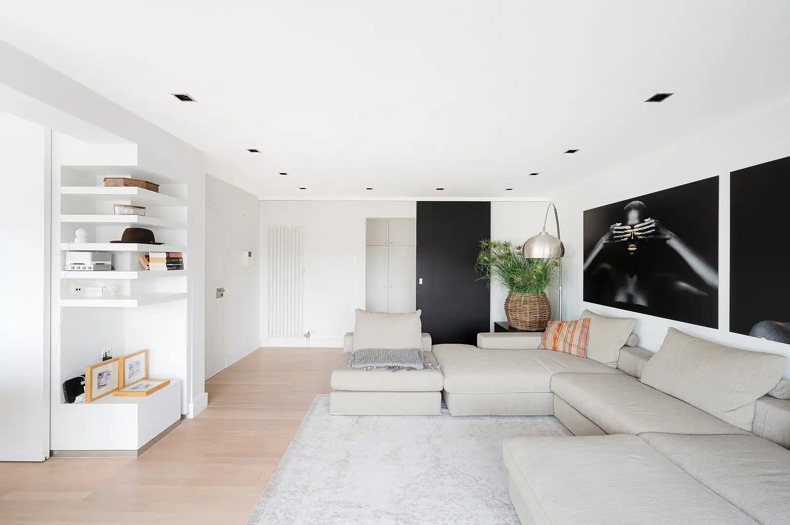 Ruim en lichtrijk penthouse-appartement met royale terrassen en open zeezicht . foto 12