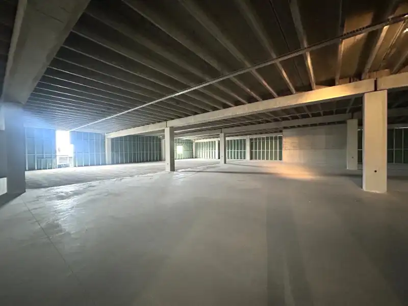 Nieuwbouwmagazijn – strategische ligging nabij centrum Gent foto 9