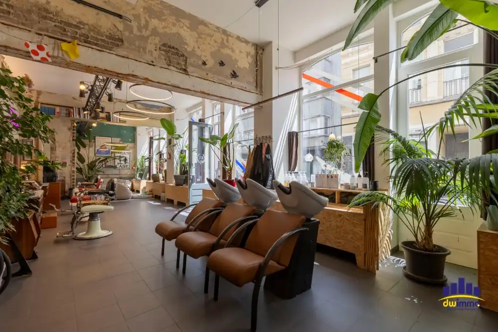 Commerciële kapperszaak met topligging ter overname in Gent foto 4